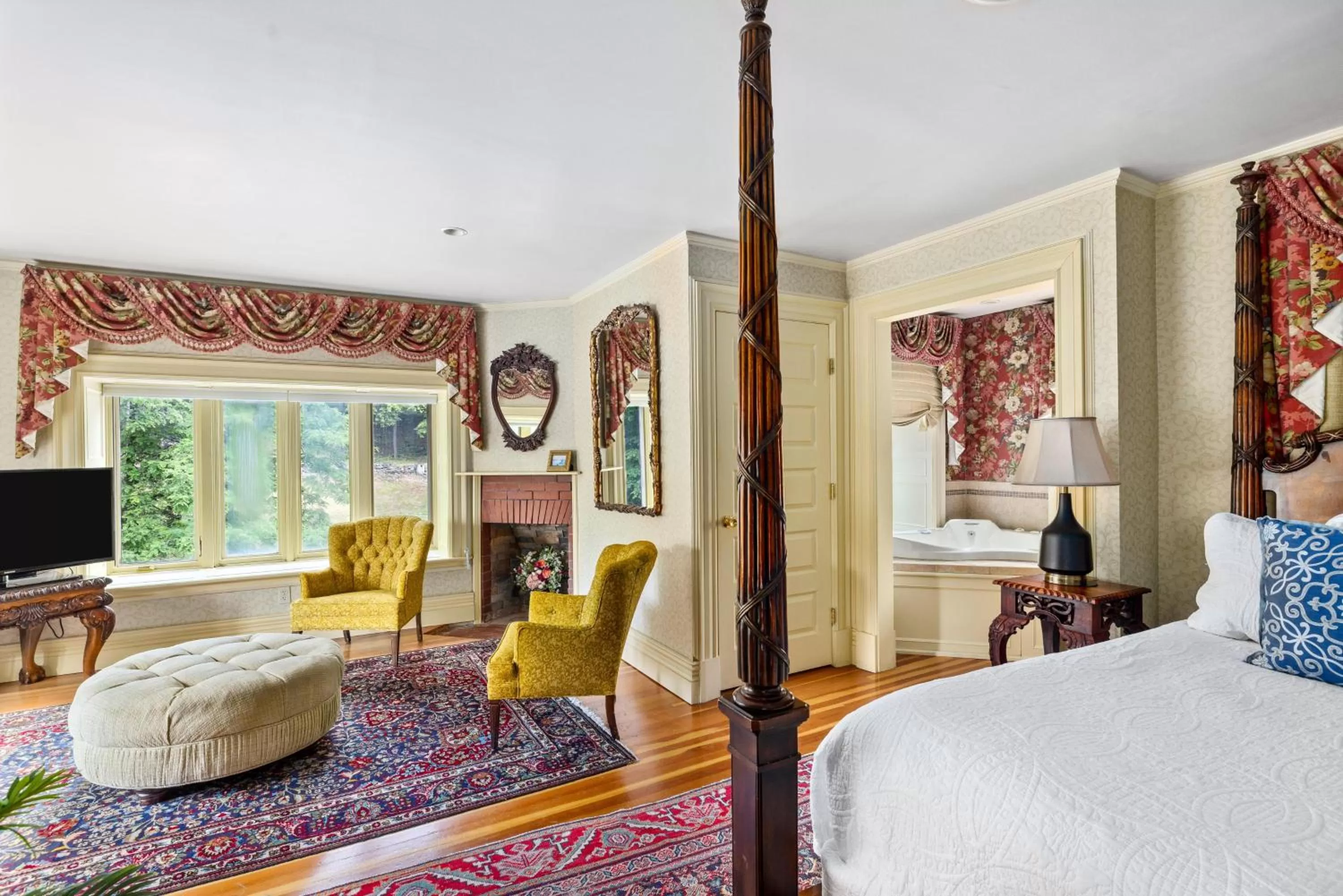 Bed in The Inn at Erlowest