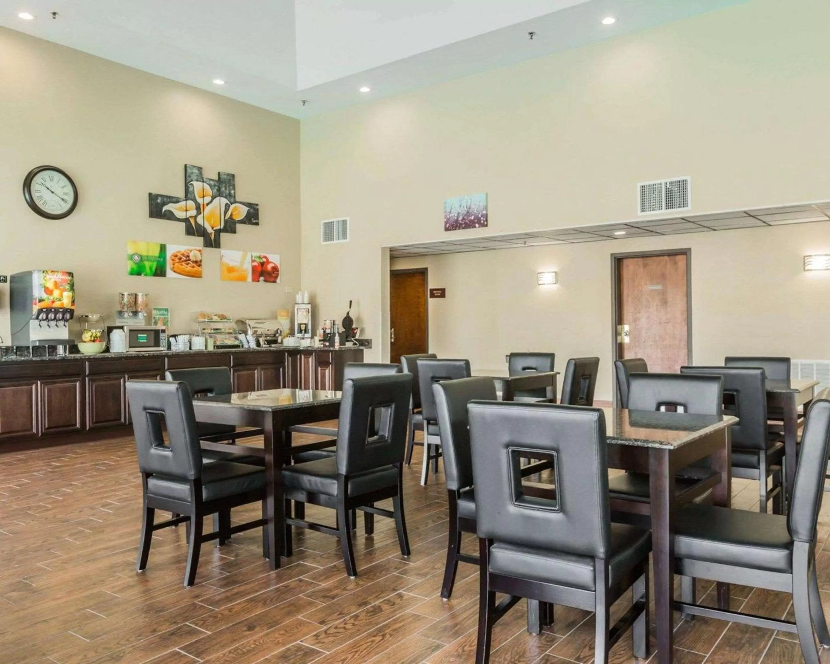 Restaurant/places to eat in Quality Inn & Suites North Montgomery
