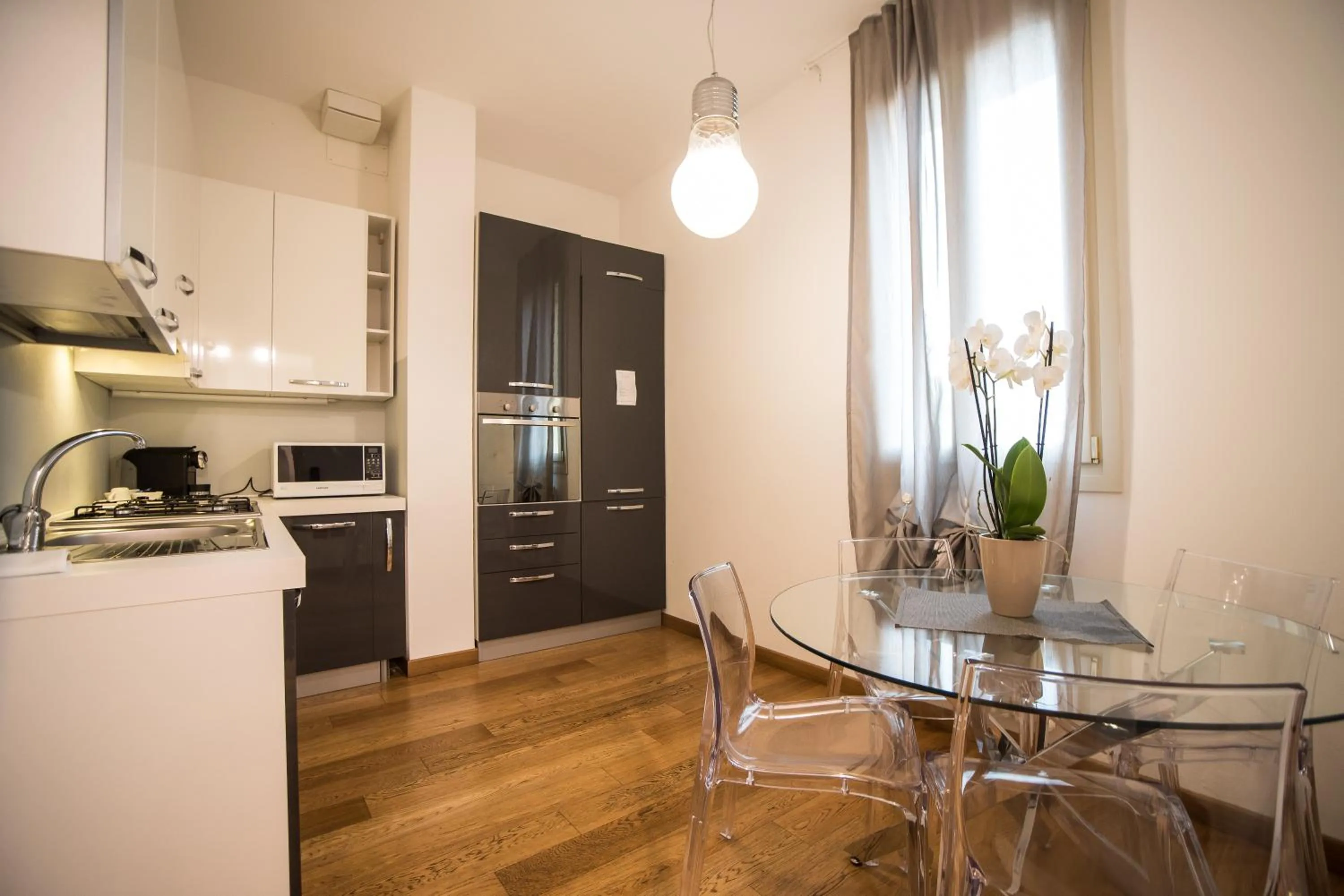 Kitchen or kitchenette in Hotel Ristorante Ala d'Oro