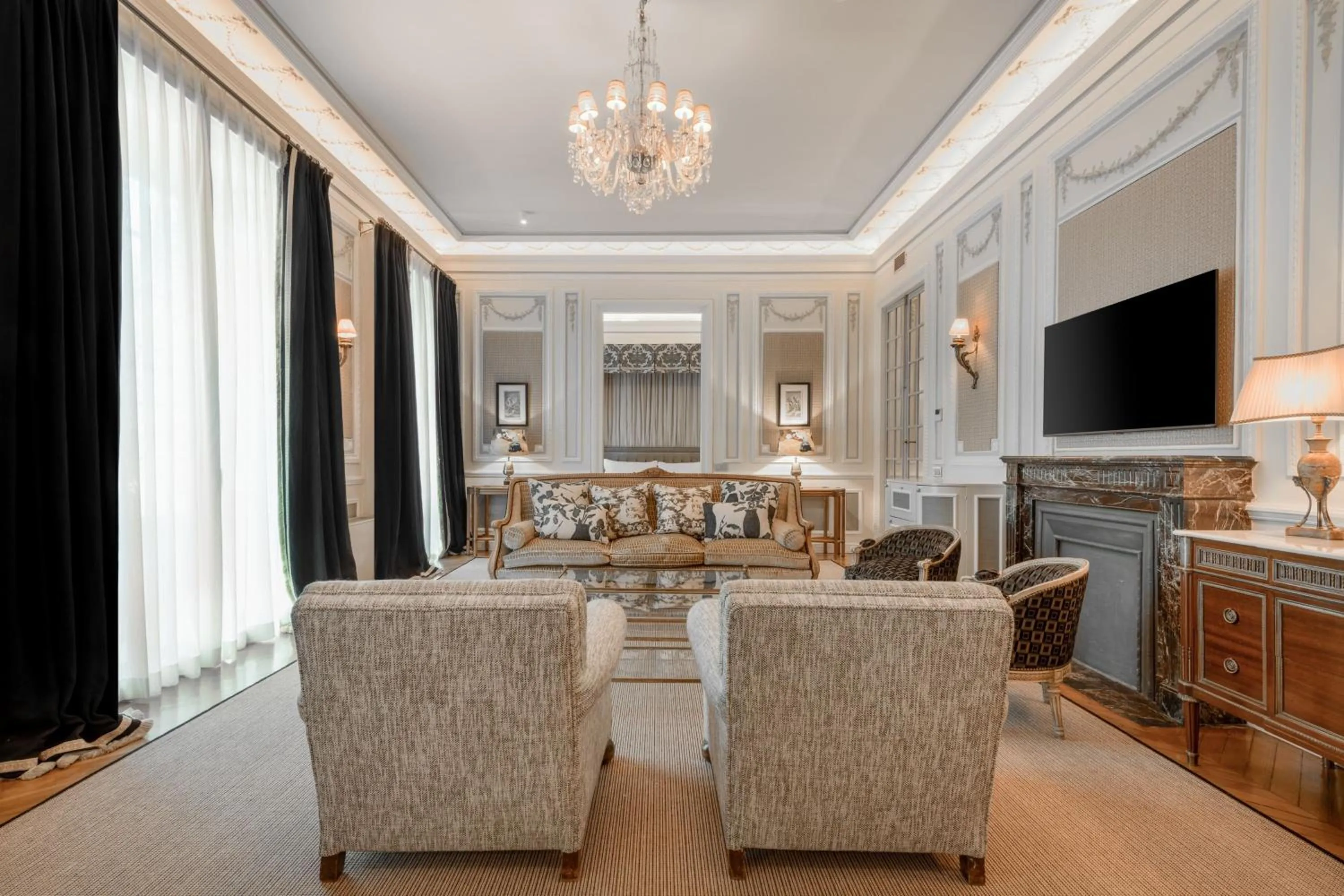Living room in Santo Mauro, a Luxury Collection Hotel, Madrid
