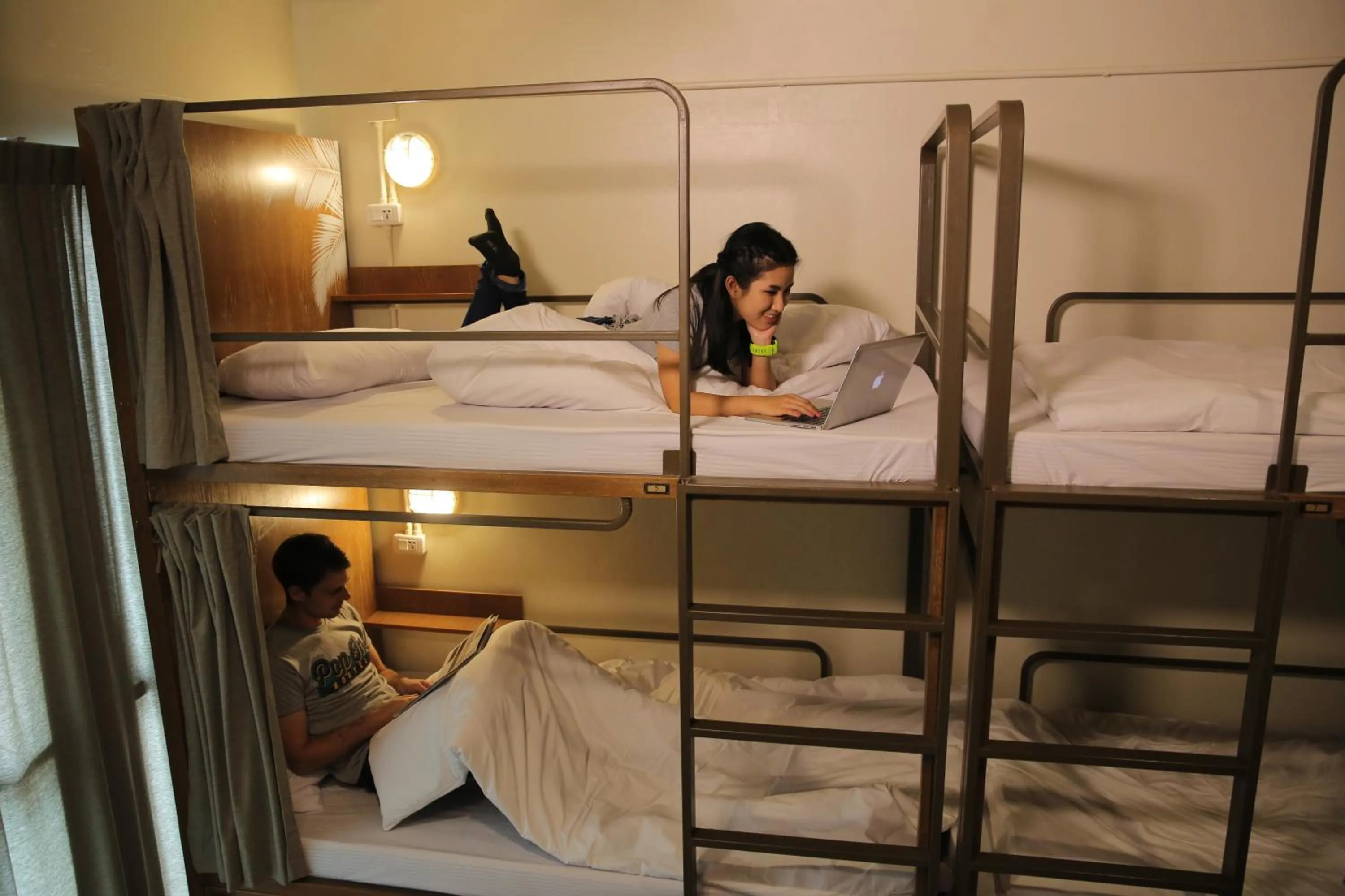 Photo of the whole room, Bed in Pop-In Aonang