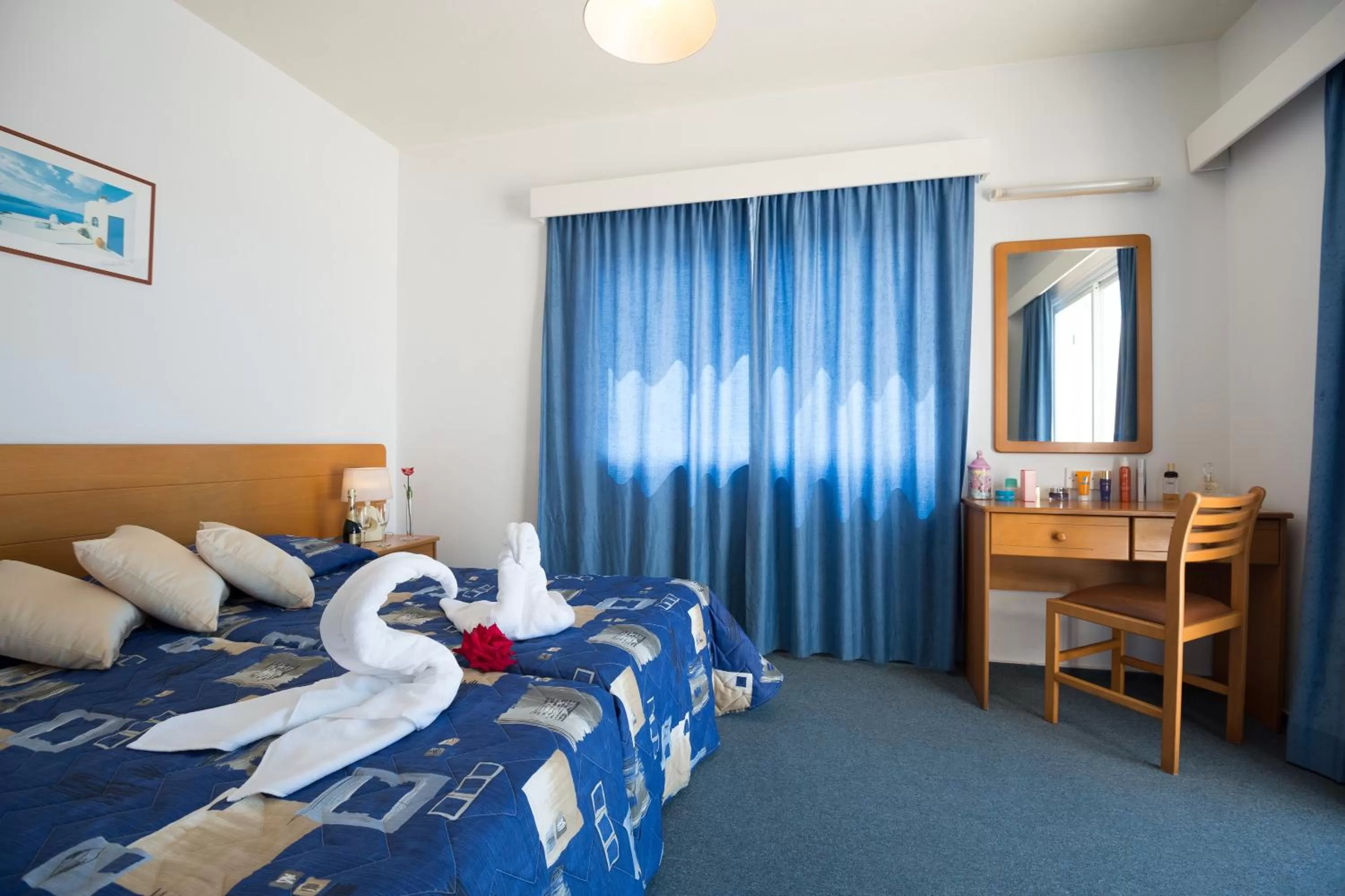 Bed in Sunny Hill Hotel Apartments