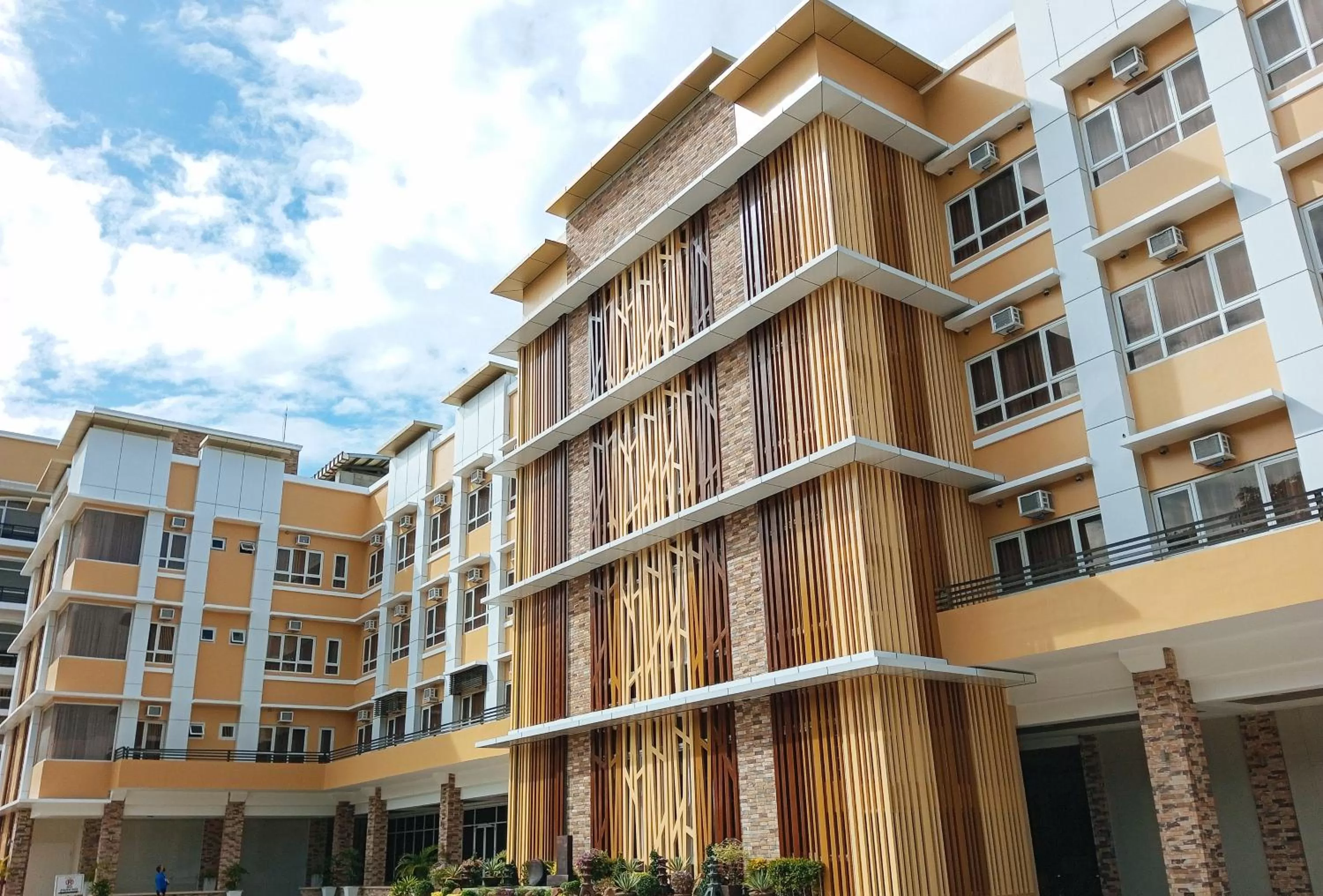 Property Building in Sans Hotel at The Luxebridge Suites Davao