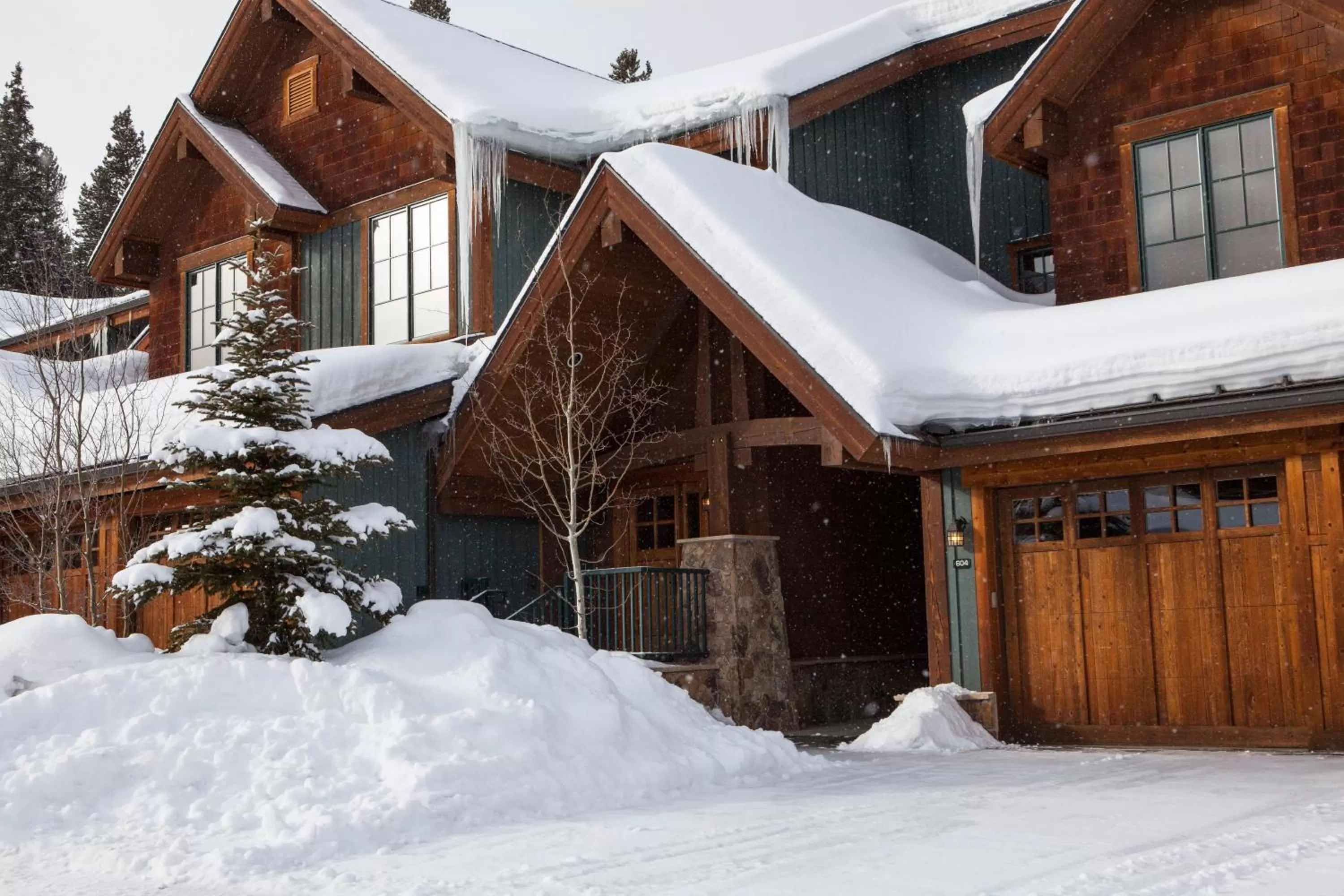 Facade/entrance in Mountain Thunder Lodge, A Vail Resorts Property