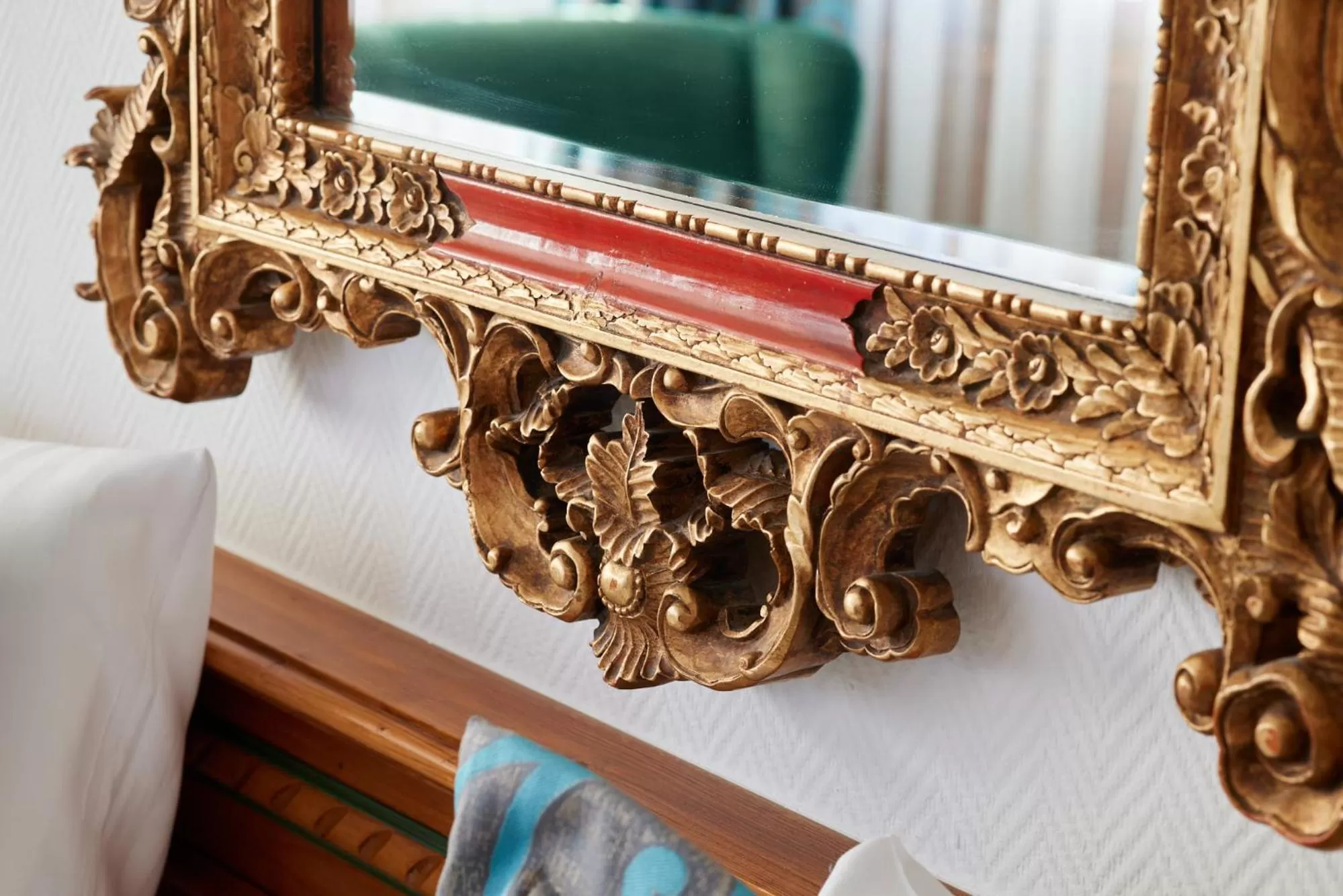 Property building, TV/Entertainment Center in Atlas Posthotel