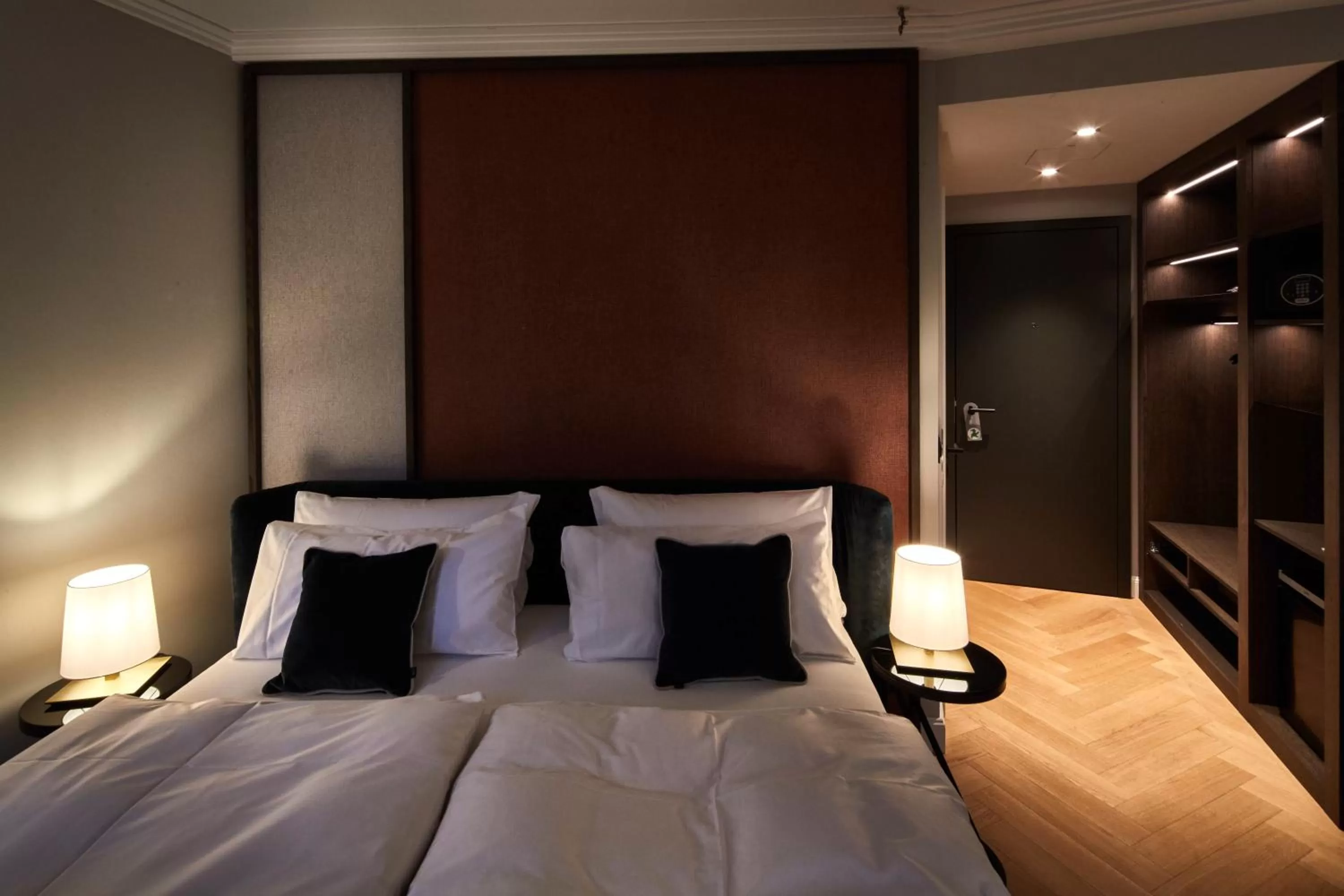 Bed in Clounys Hotel