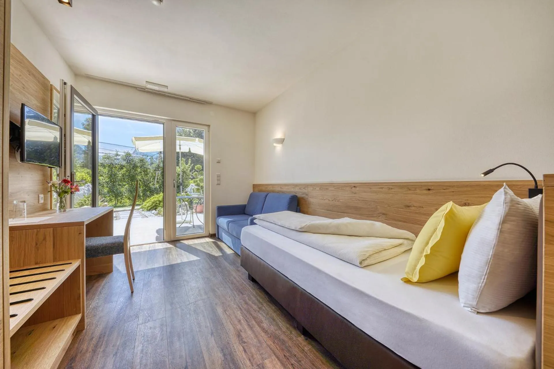 Bed in Das Mitterplarser Hotel