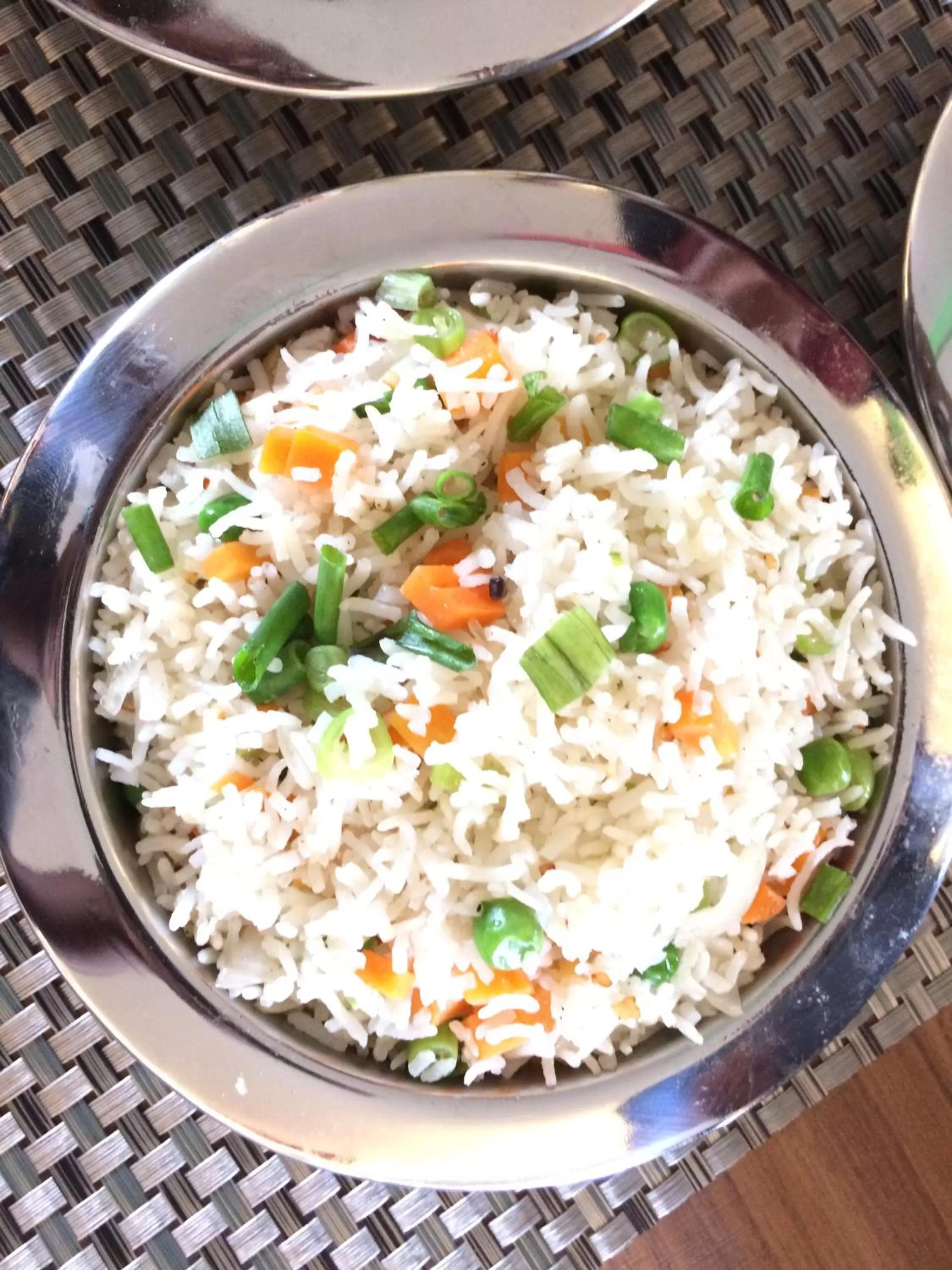 Restaurant/places to eat in ZIBE Salem By GRT Hotels