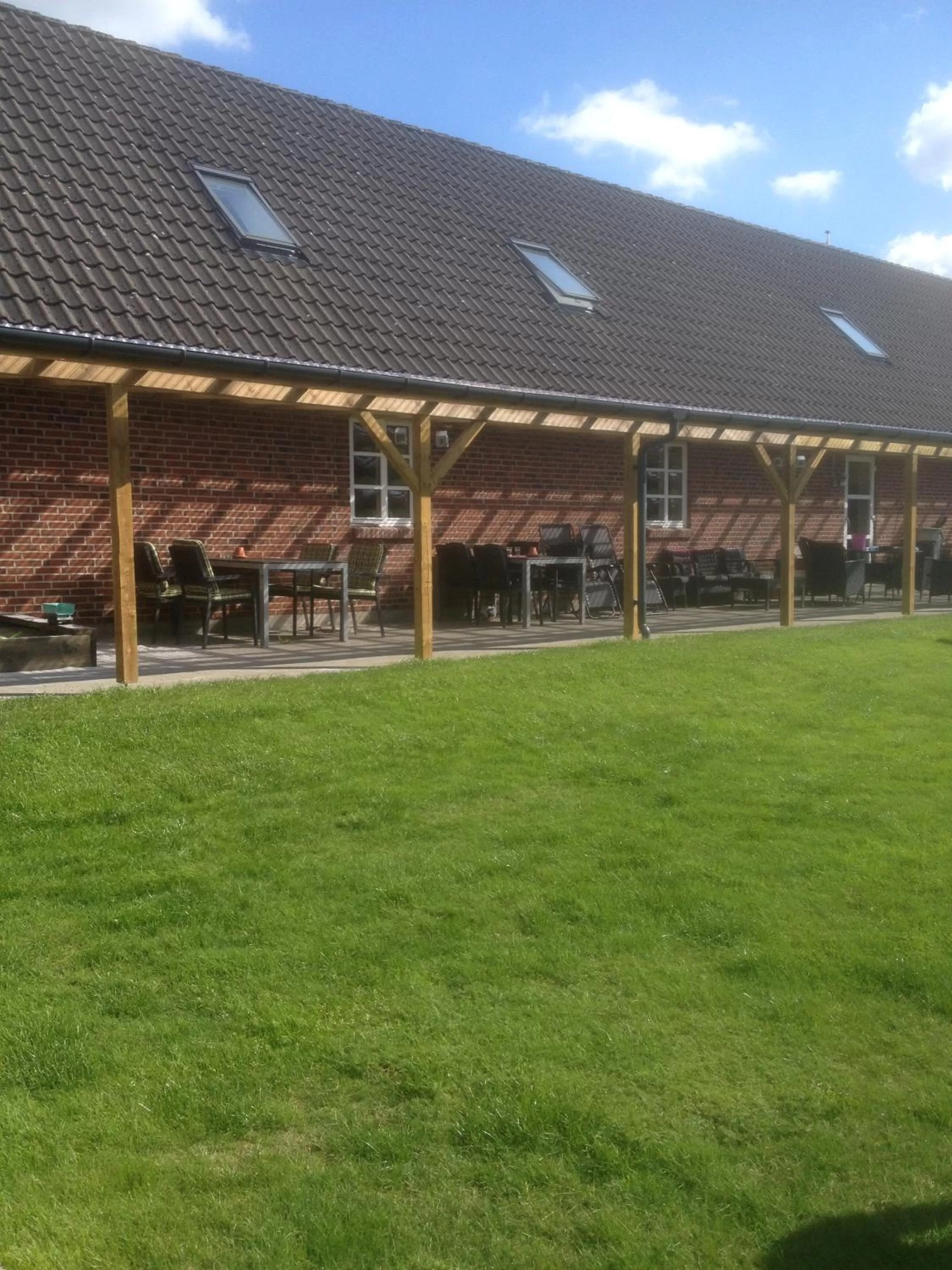 Summer, Property Building in Give Bed & Breakfast