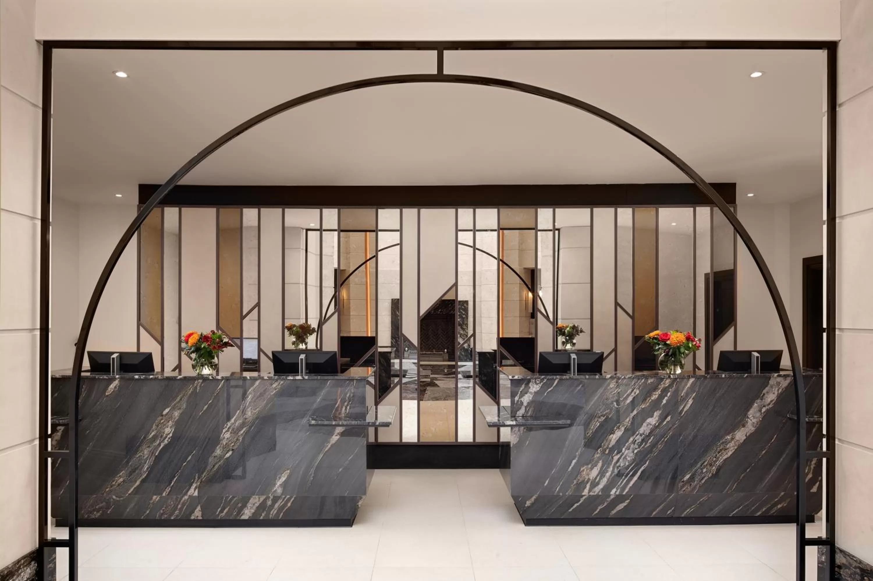 Lobby or reception in Fairmont Windsor Park