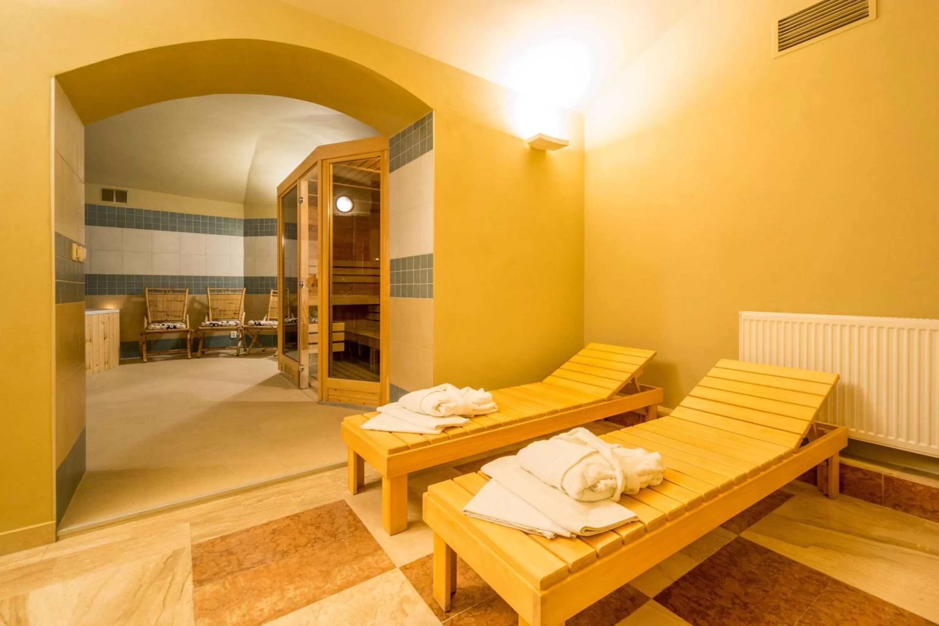 Hot Tub in Prague Centre Plaza