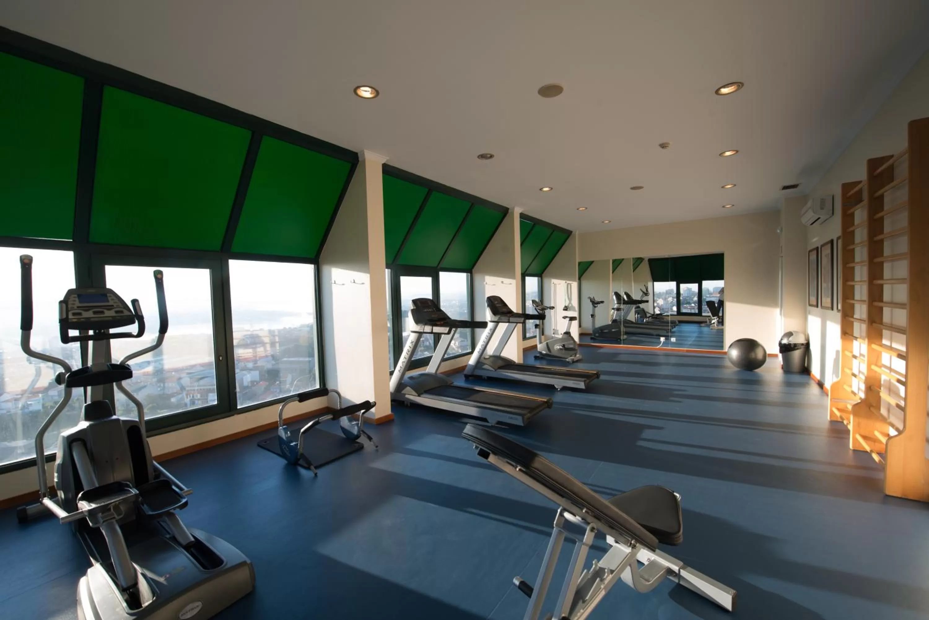 Fitness centre/facilities in Vila Gale Porto - Centro