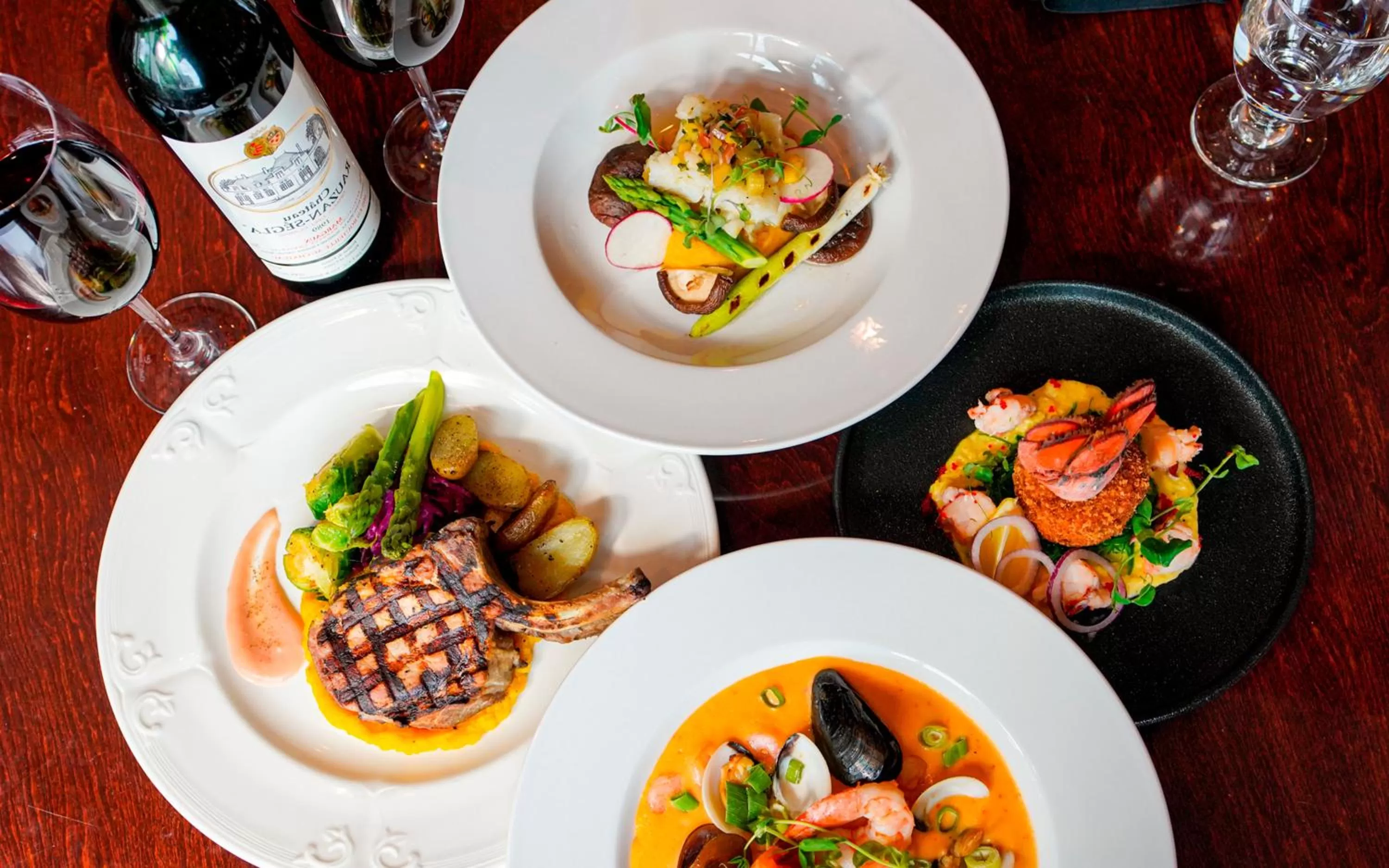 Restaurant/places to eat in Hôtel Palace Royal Centre-Ville Québec par JARO