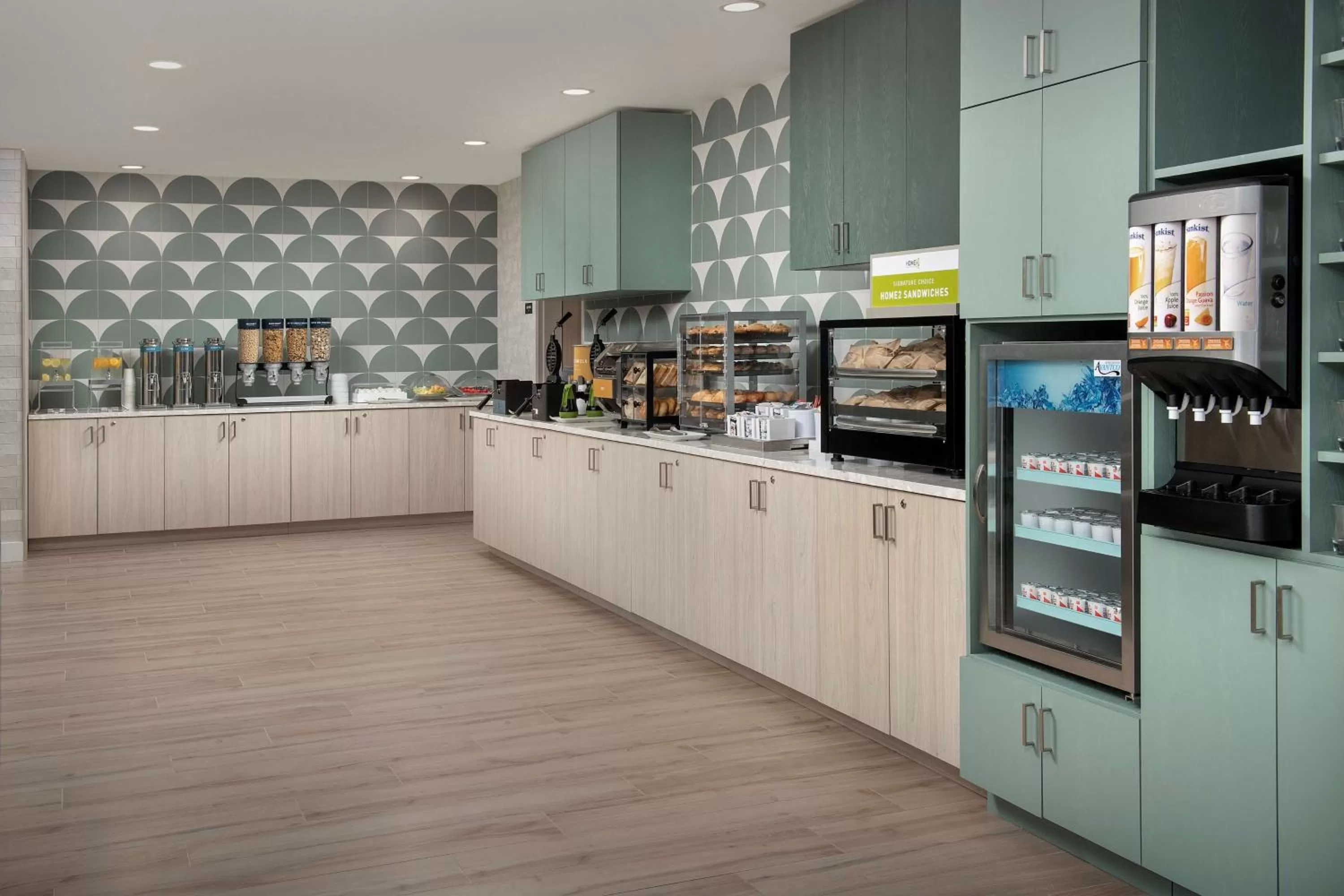 Coffee/tea facilities in Tru By Hilton Miami Airport South Blue Lagoon, Fl