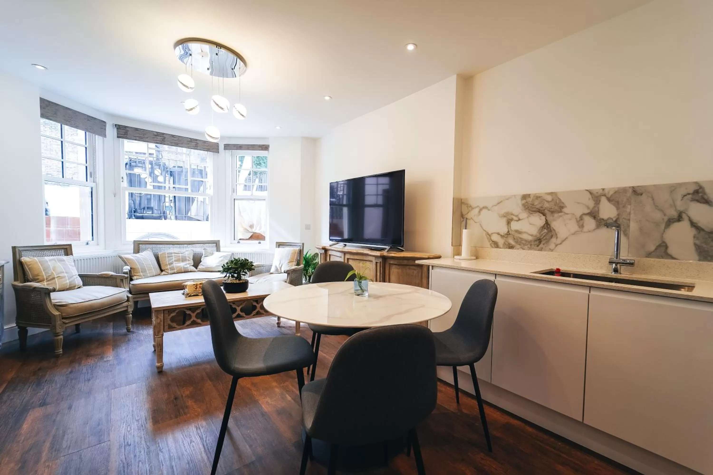 Living room, Dining Area in The Avonmore Olympia