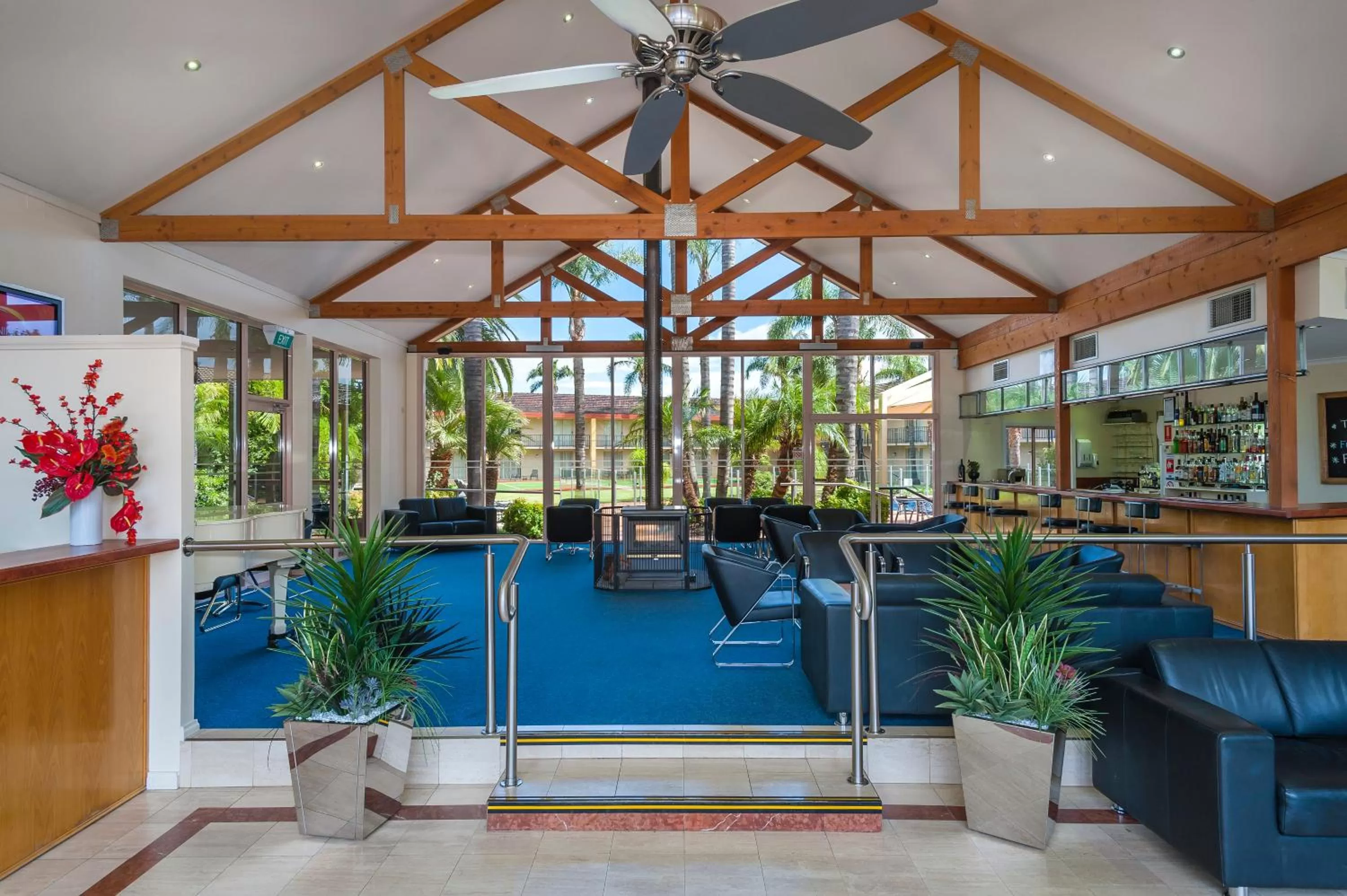 Lounge or bar in Mildura Inlander Resort