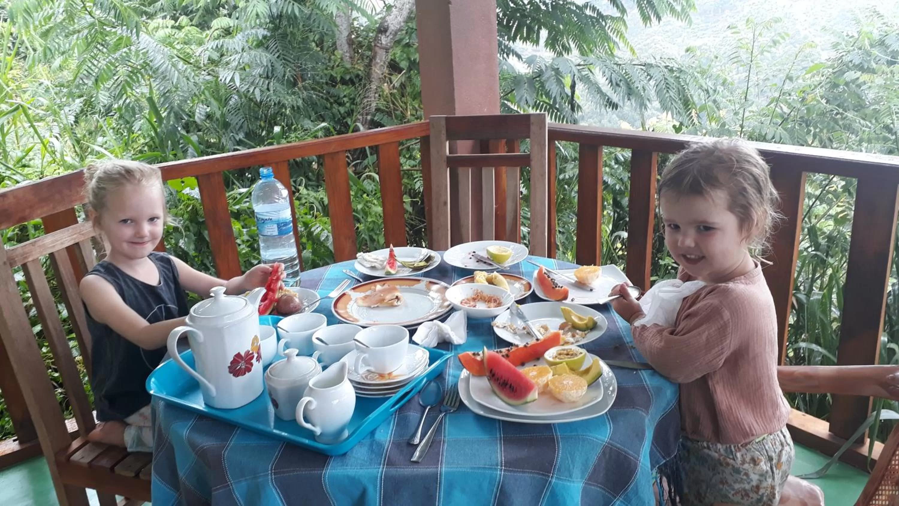 Children in Felicity Inn