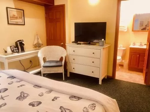 Bed in Driftwood Inn