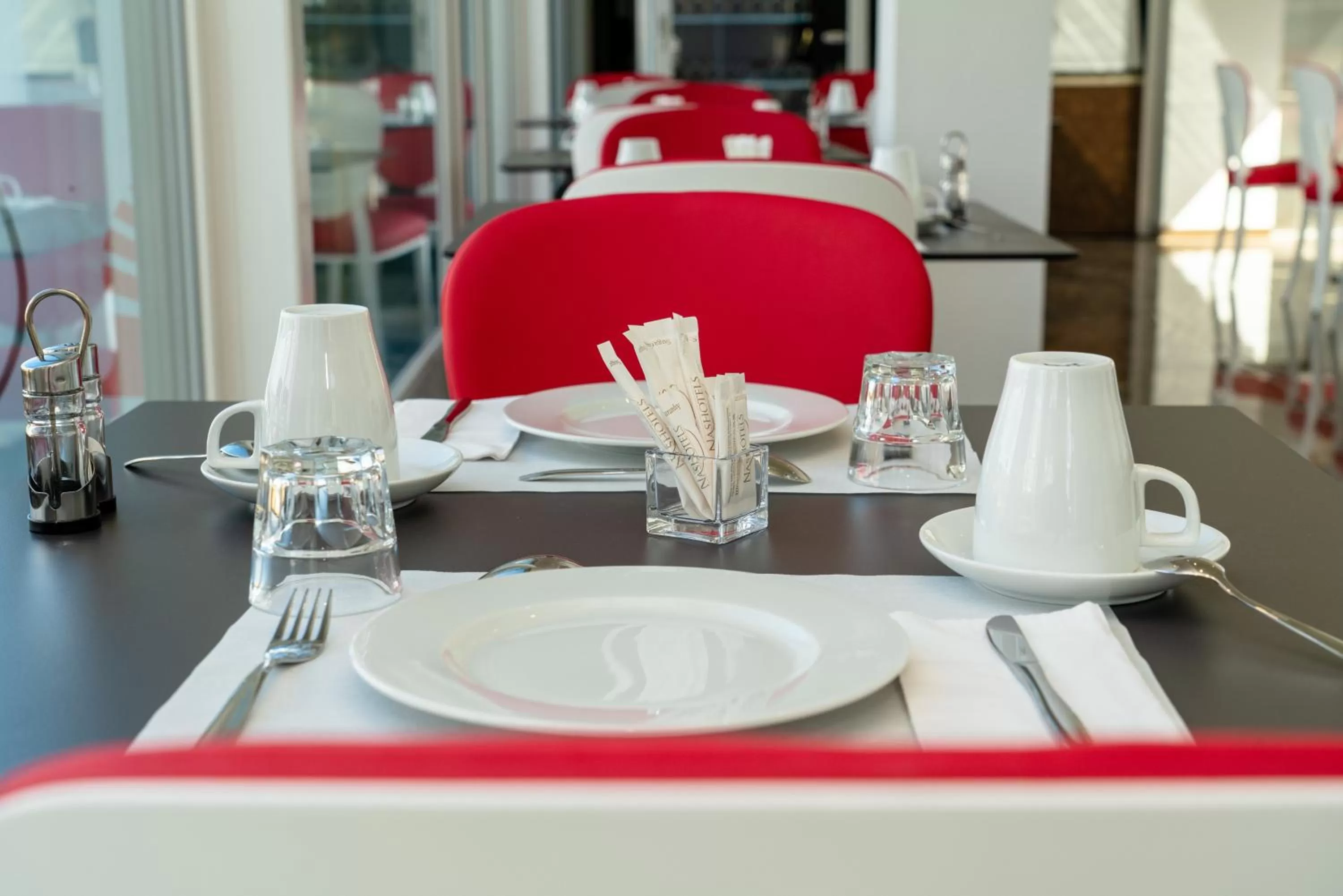 Restaurant/places to eat in Nash Pratik Hotel