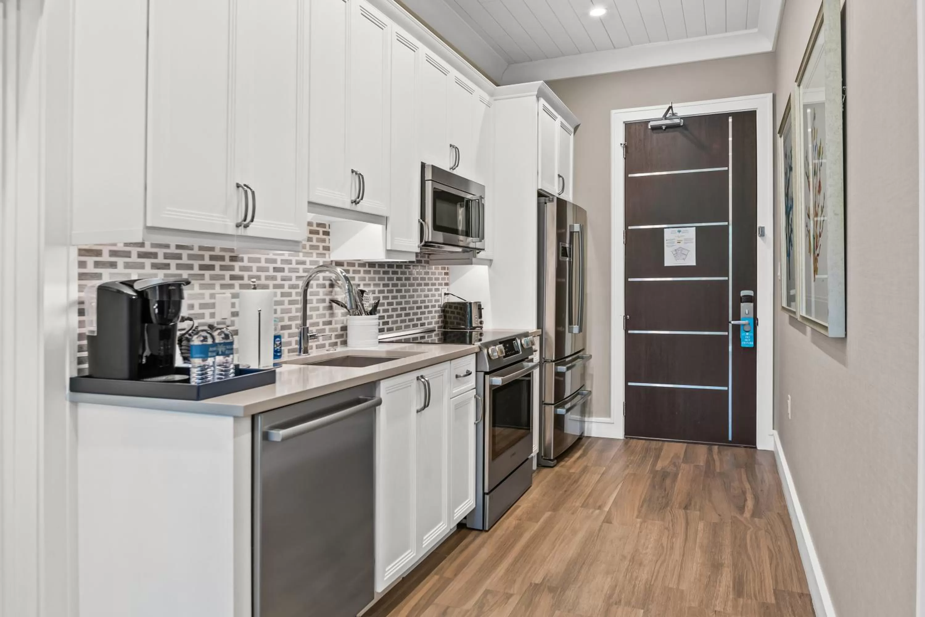Kitchen or kitchenette in Anna Maria Beach Resort