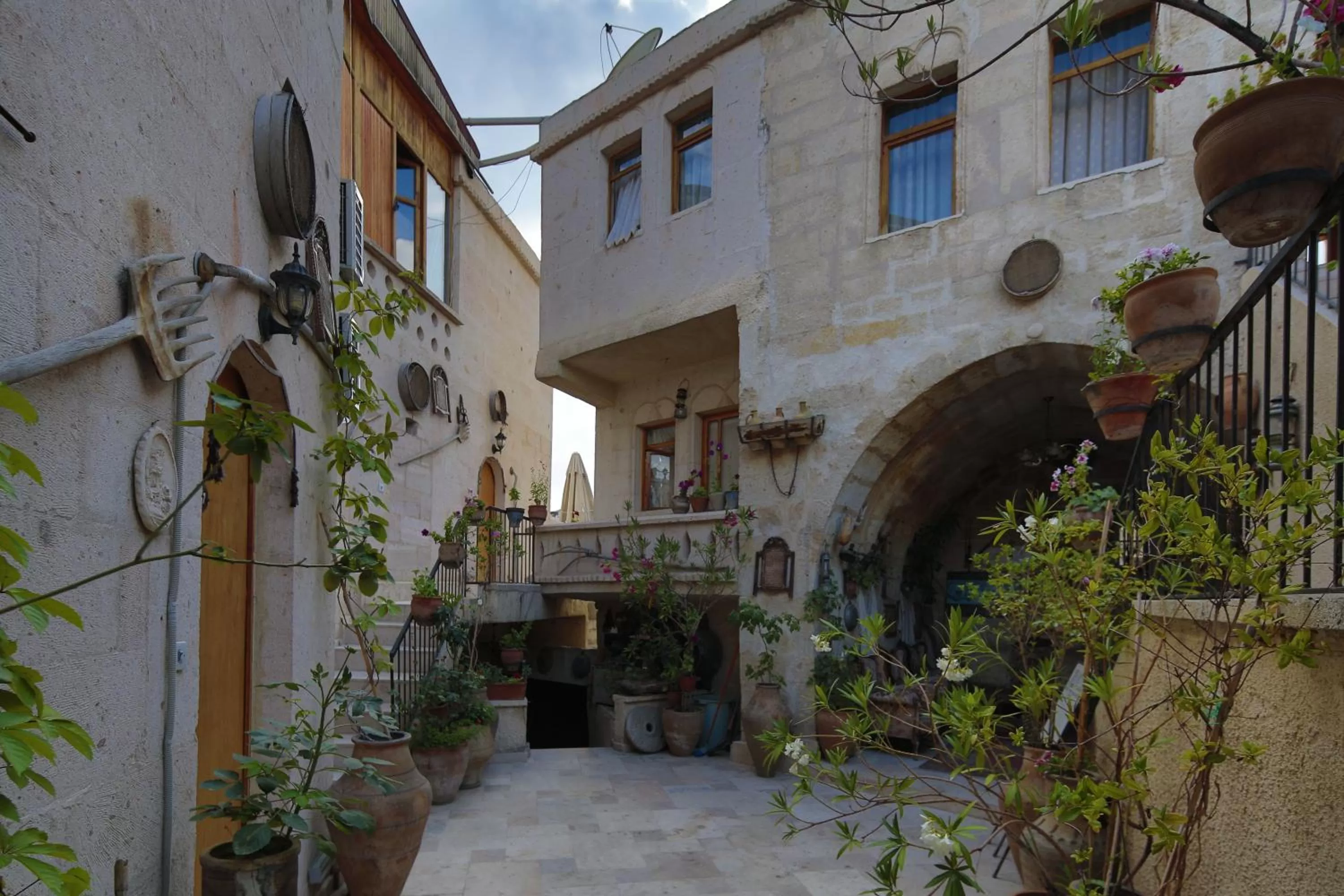 Garden view in Kookaburra Hotel