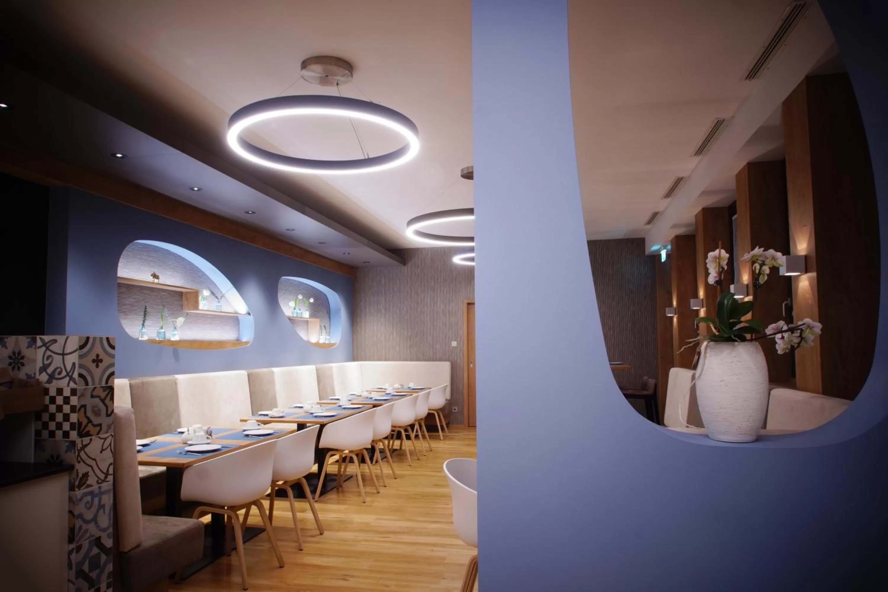 Restaurant/Places to Eat in Hotel Peterhof