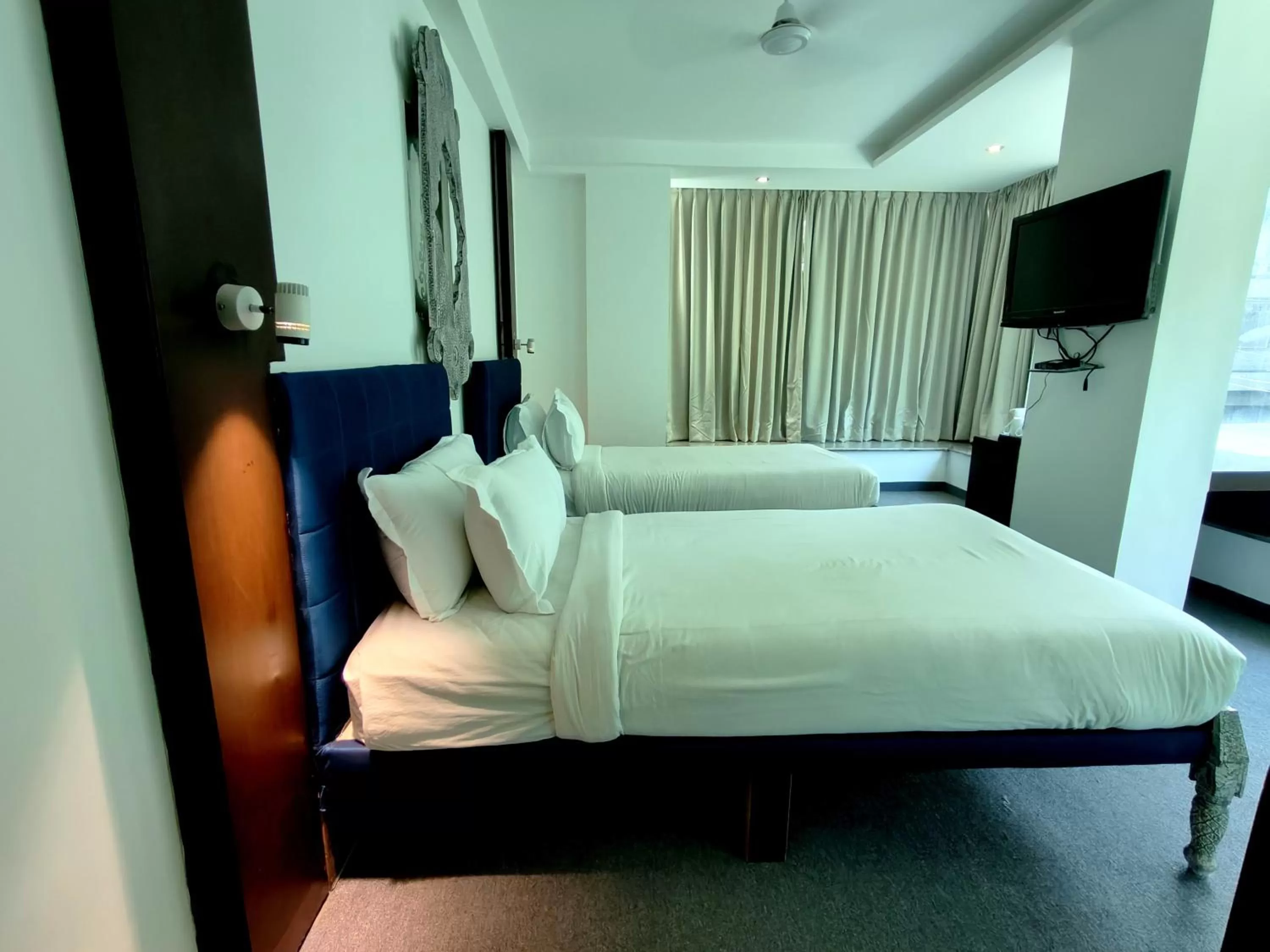 Photo of the whole room, Bed in The Sky Imperial Hotel Yahvi