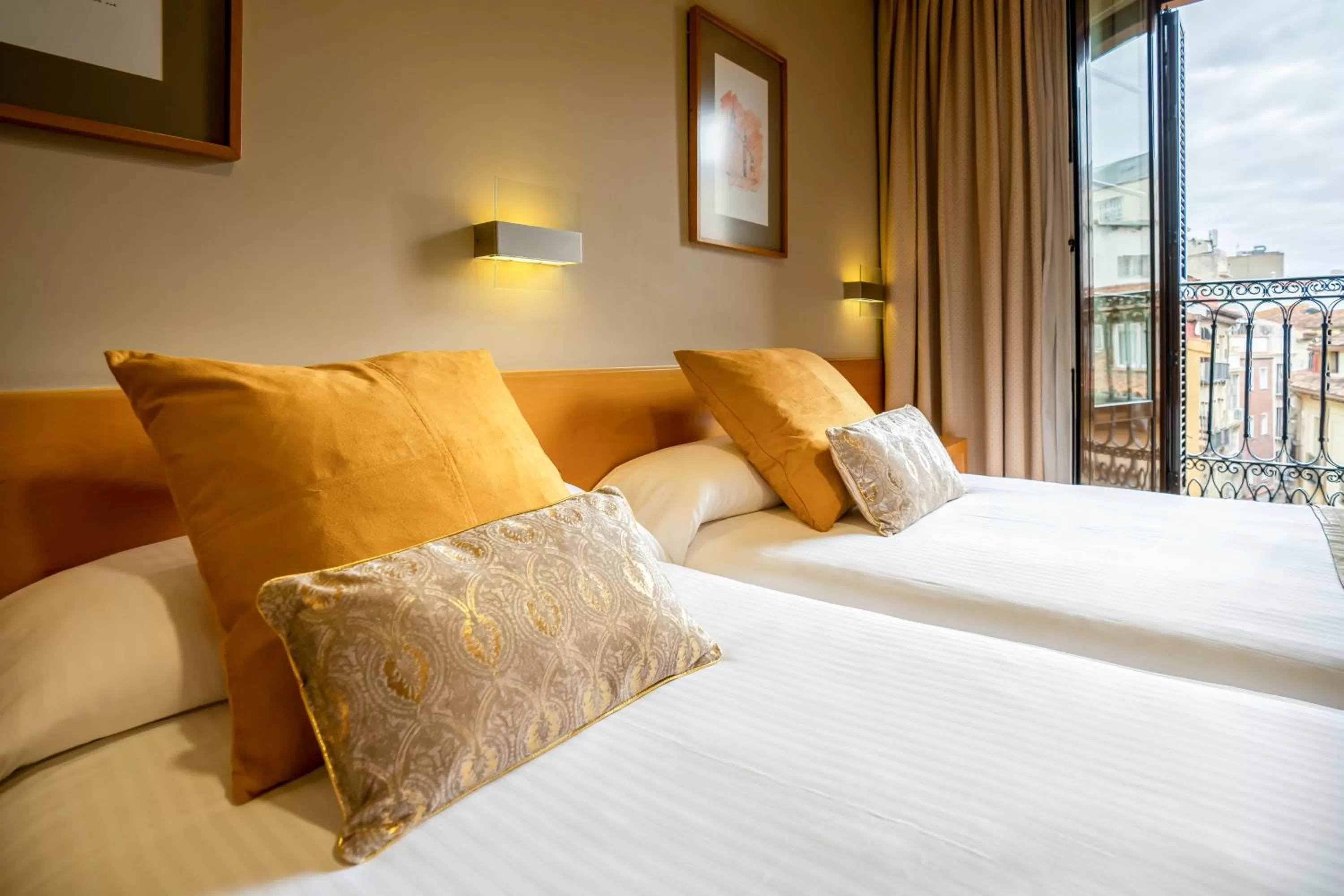 View (from property/room), Bed in Victoria 4 Puerta del Sol