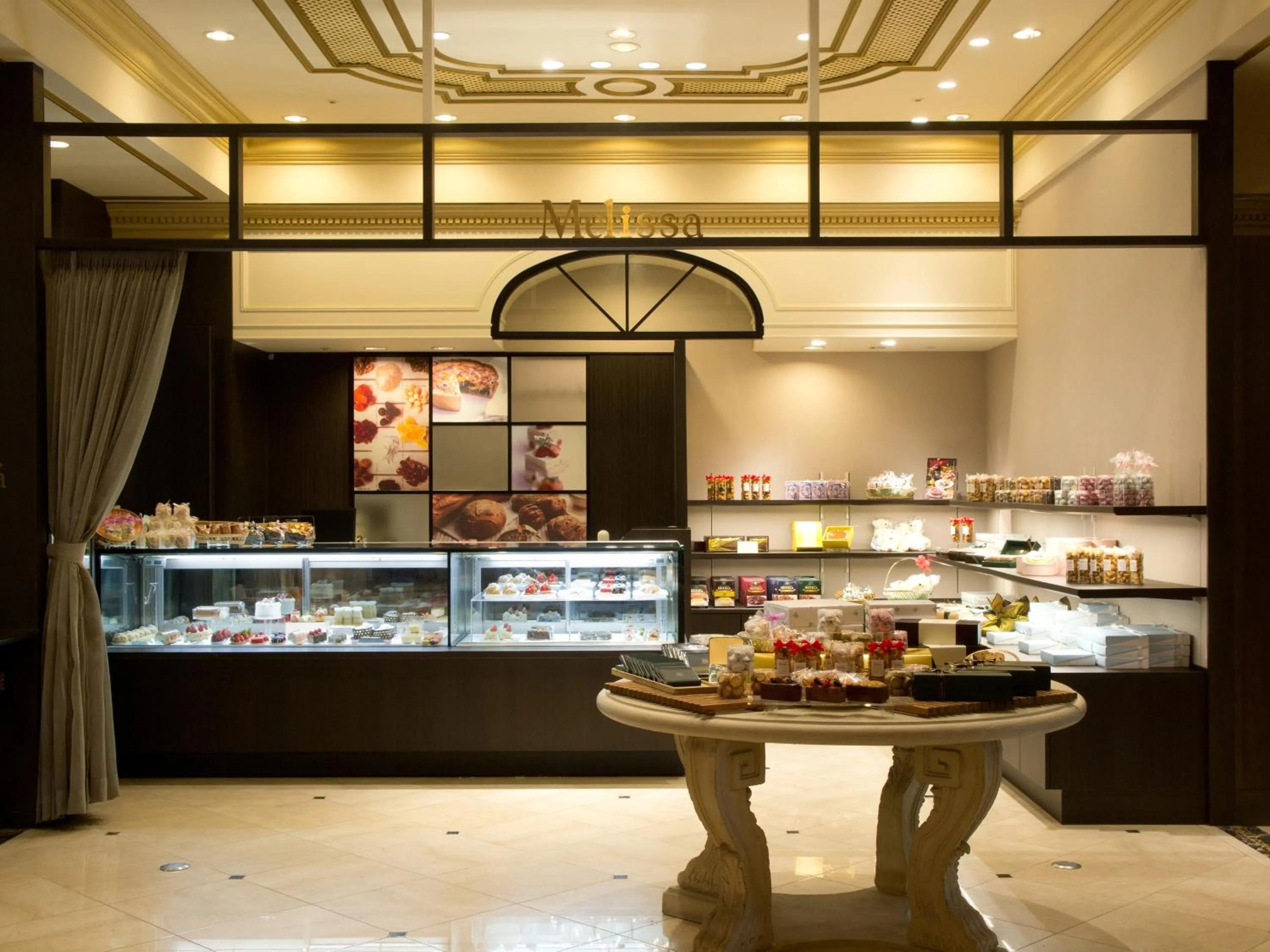 On-site shops in Rihga Royal Hotel Tokyo
