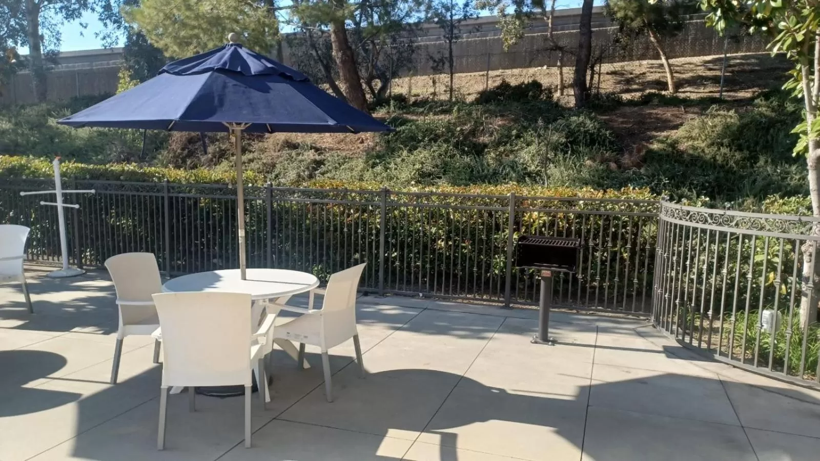 BBQ facilities in Comfort Inn Fontana