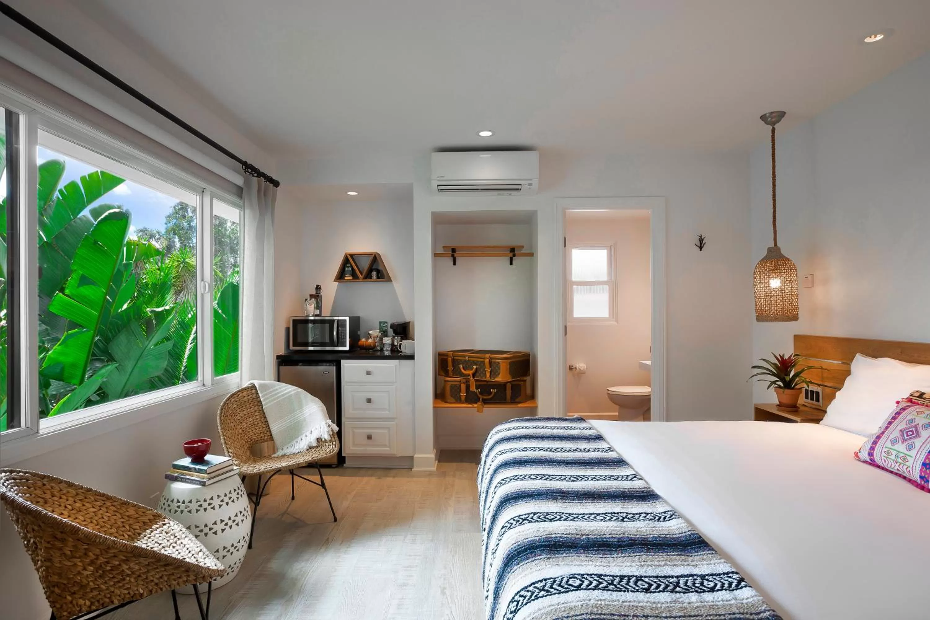 Bed in Blue Sands Inn, A Kirkwood Collection Hotel