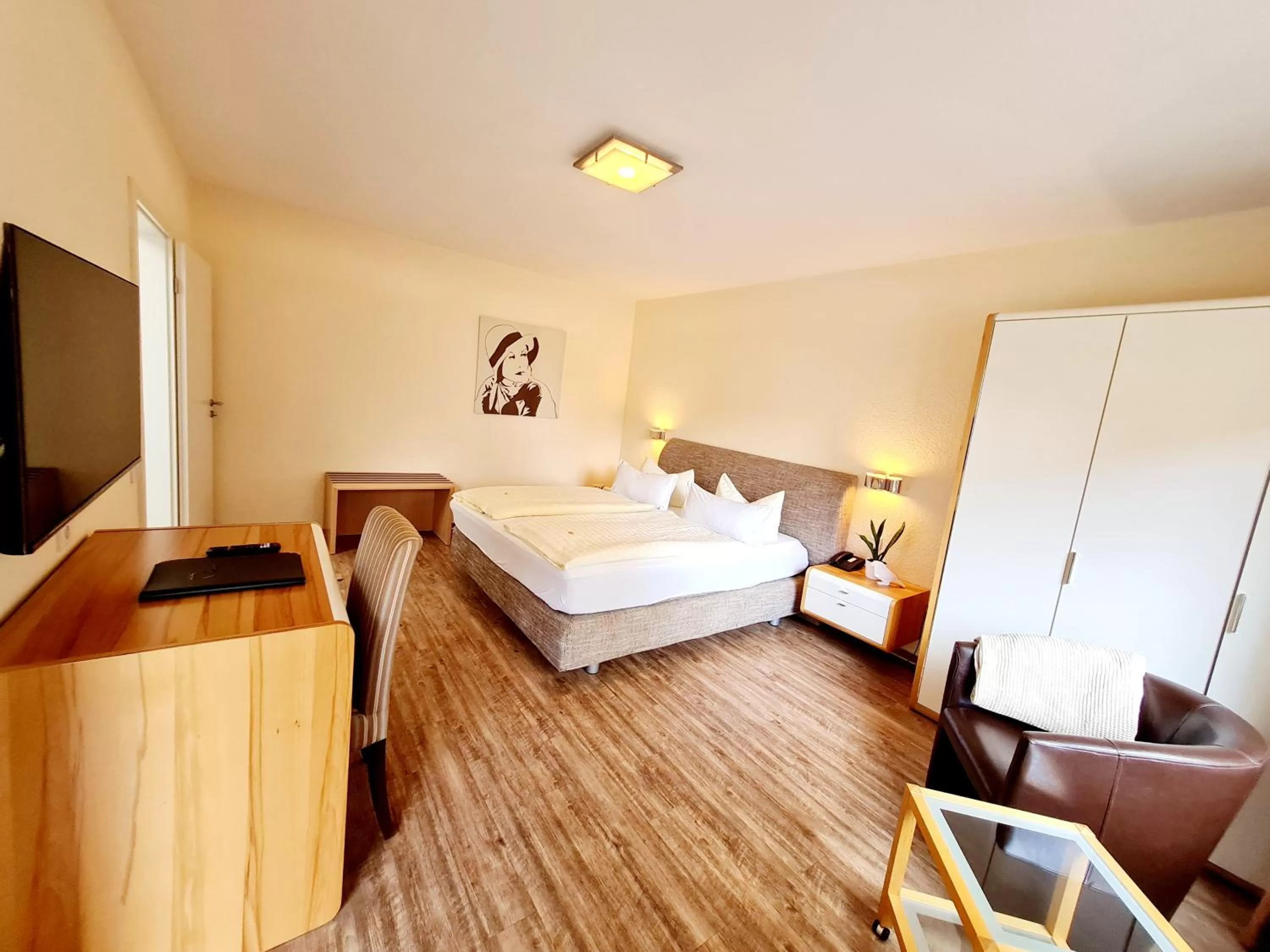 Bedroom, Bed in Parkhotel Lippstadt