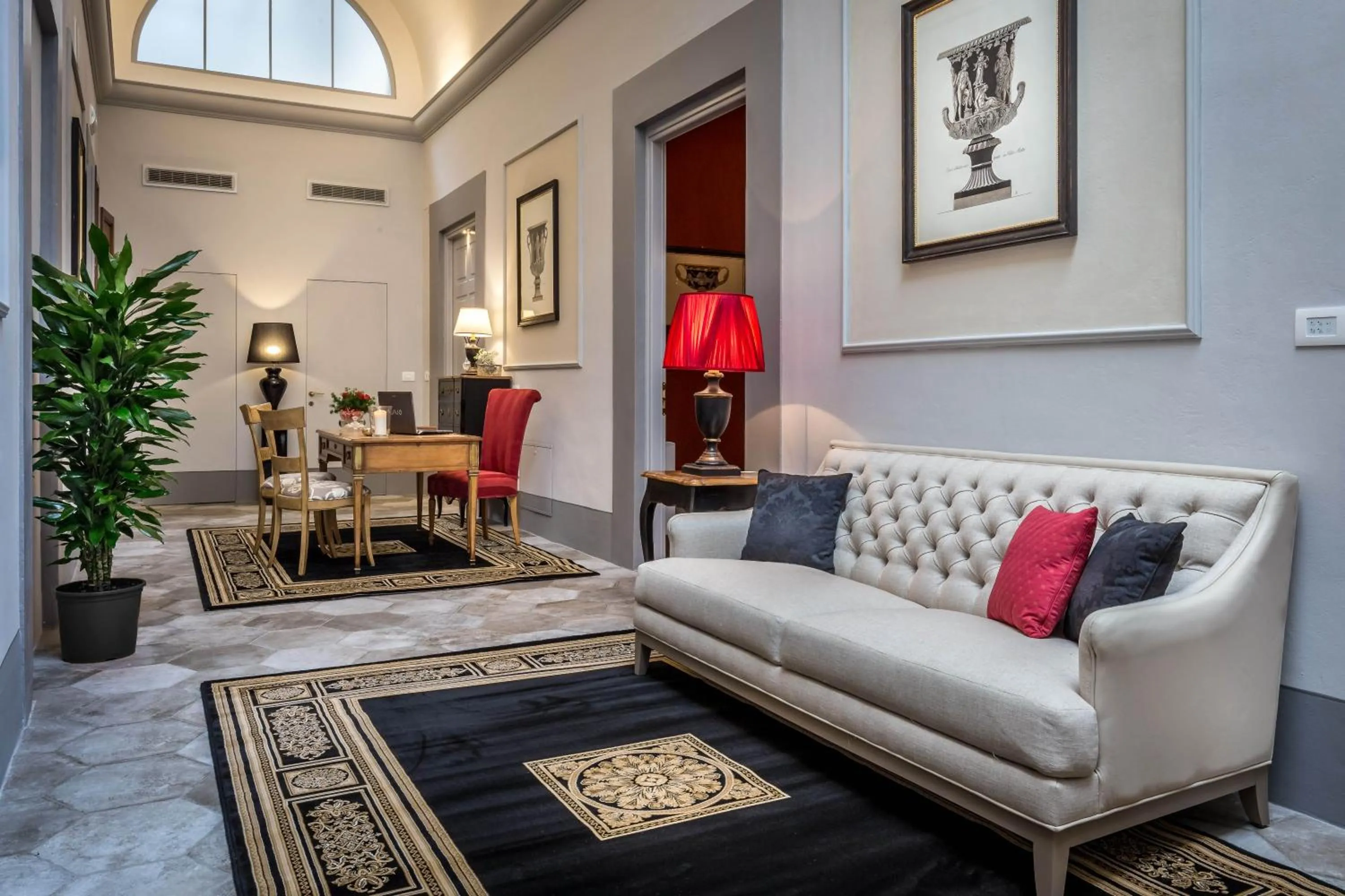 Lobby or reception in Palazzo Ridolfi - Residenza d'Epoca