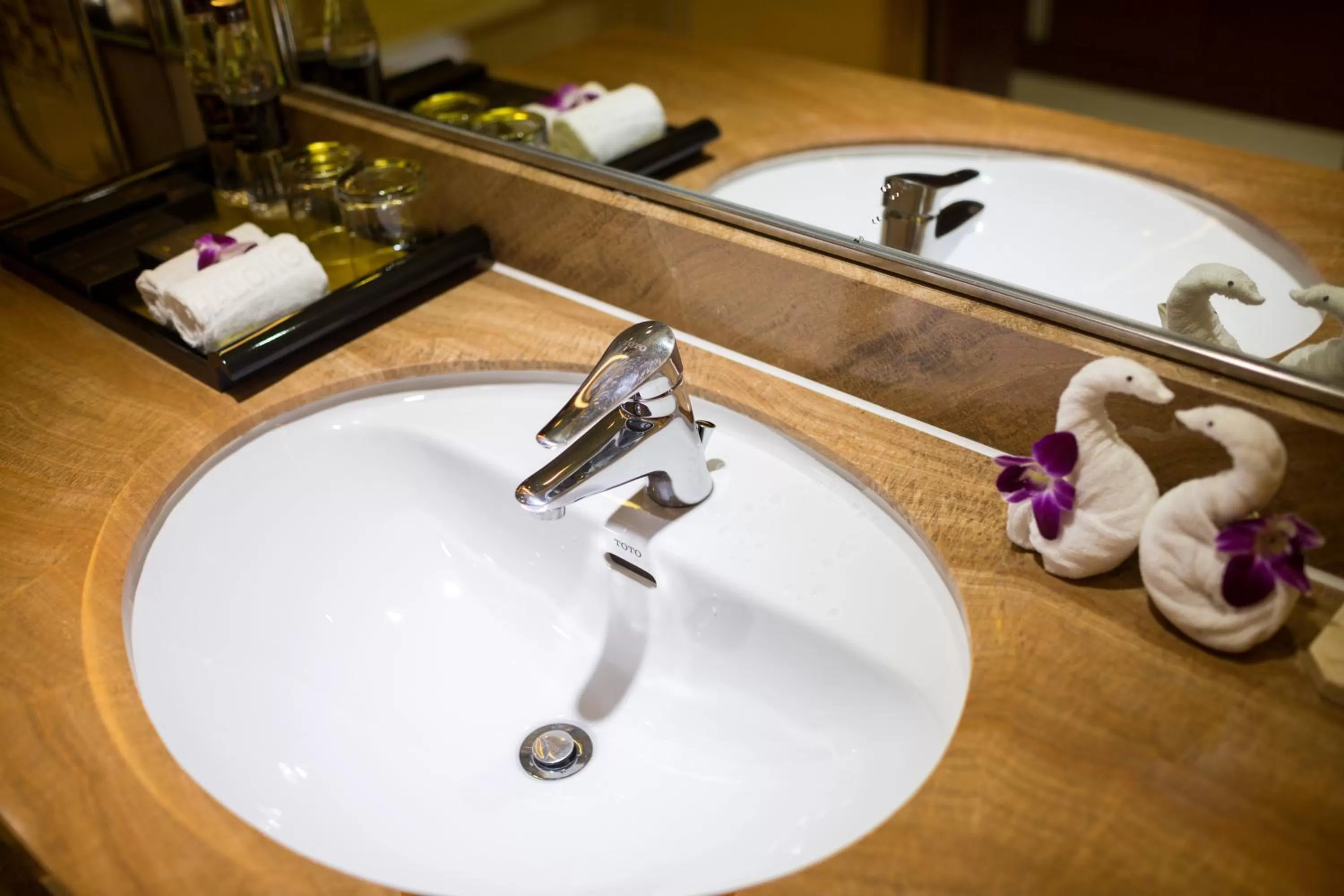 Shower in Royal Halong Hotel