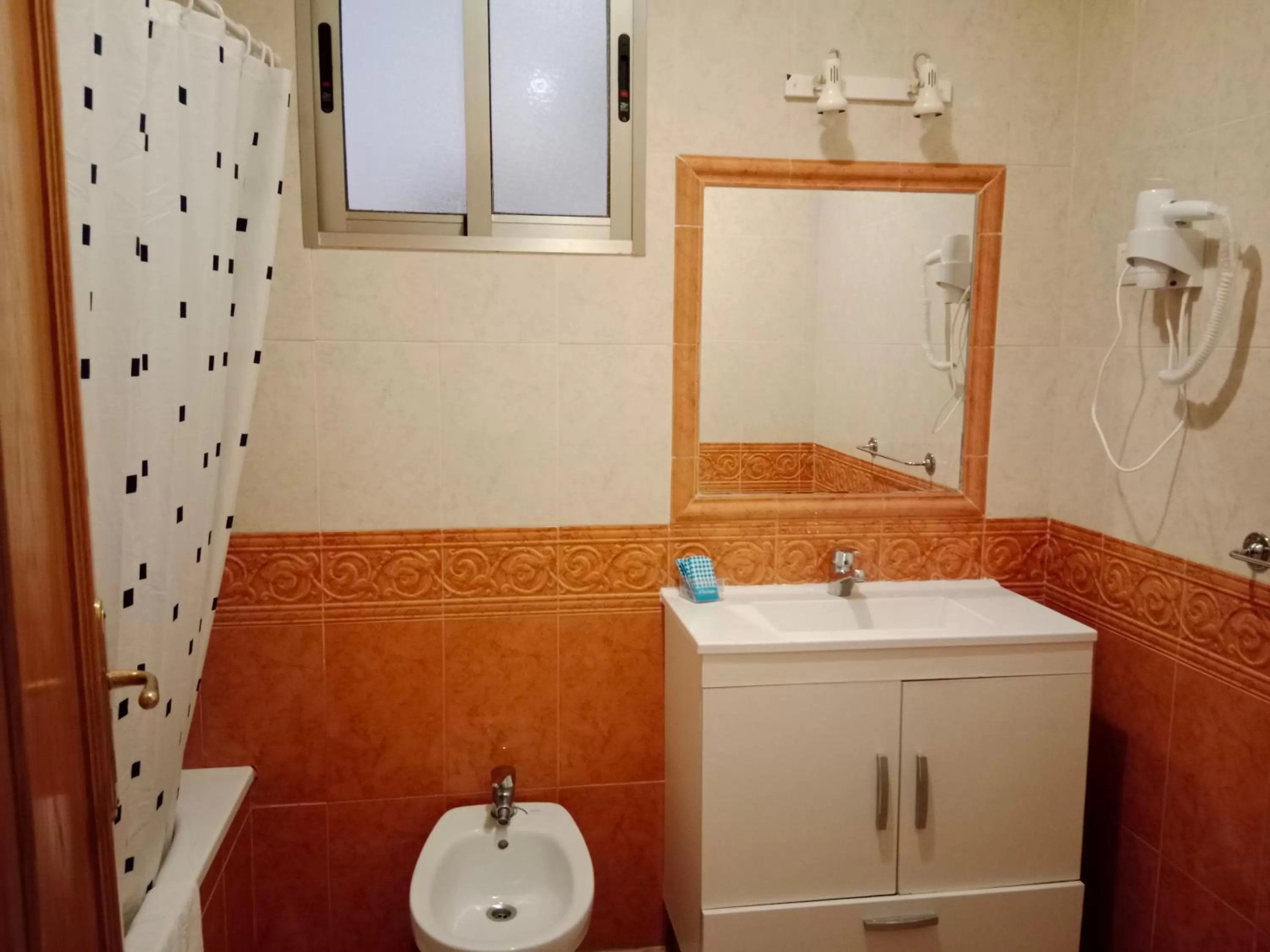 Bathroom in Apartamentos Turísticos Fresno