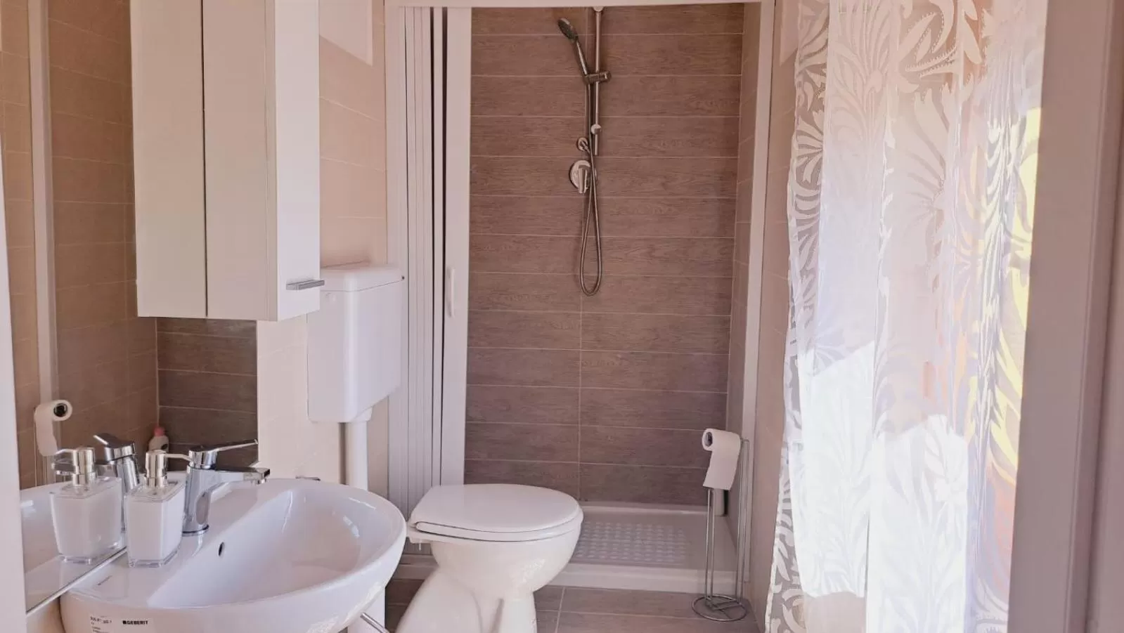 Bathroom in B & B le tre rose