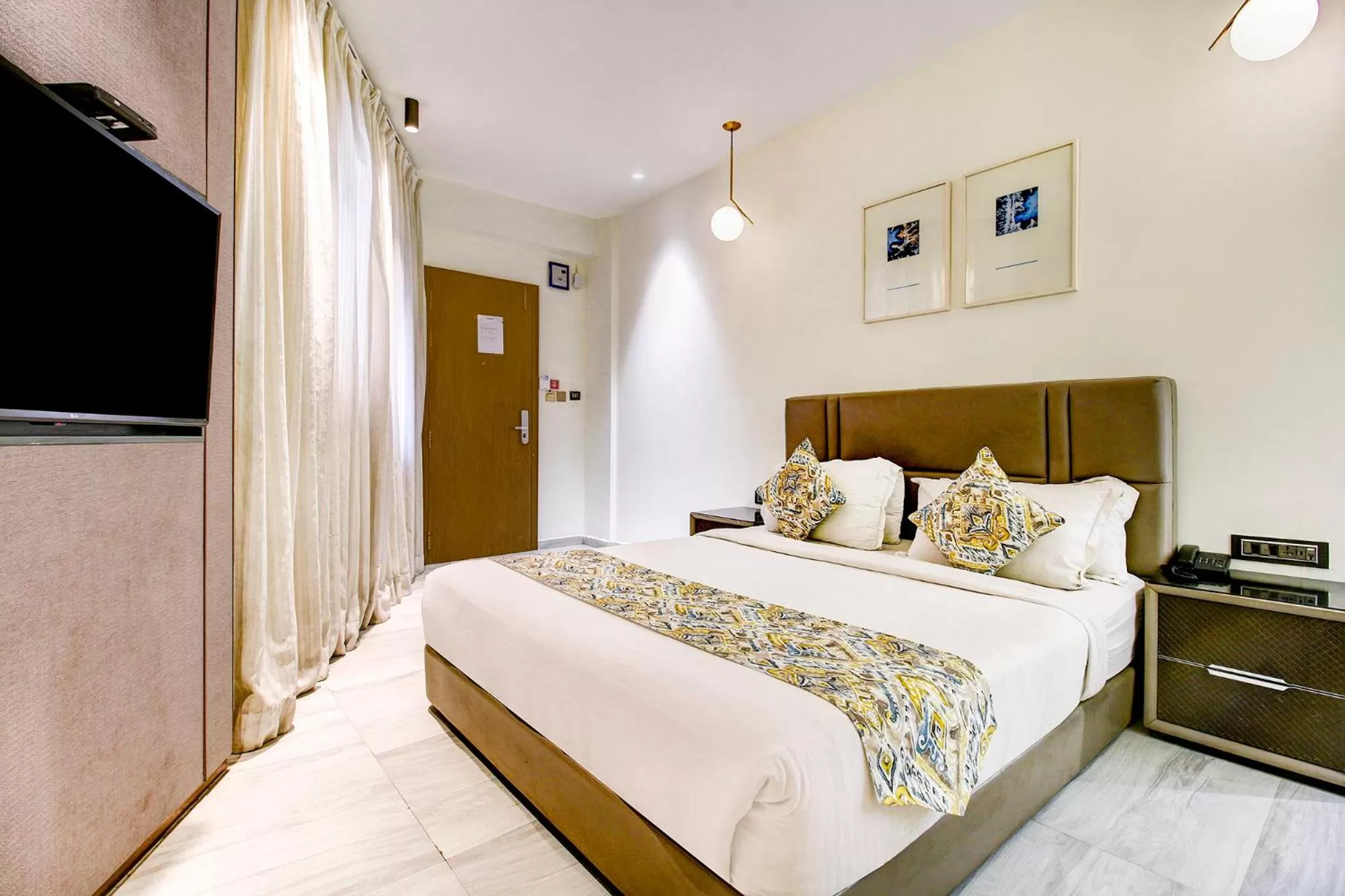 Bed in FabHotel Prime Oasis Blue - Near Chetak Bridge