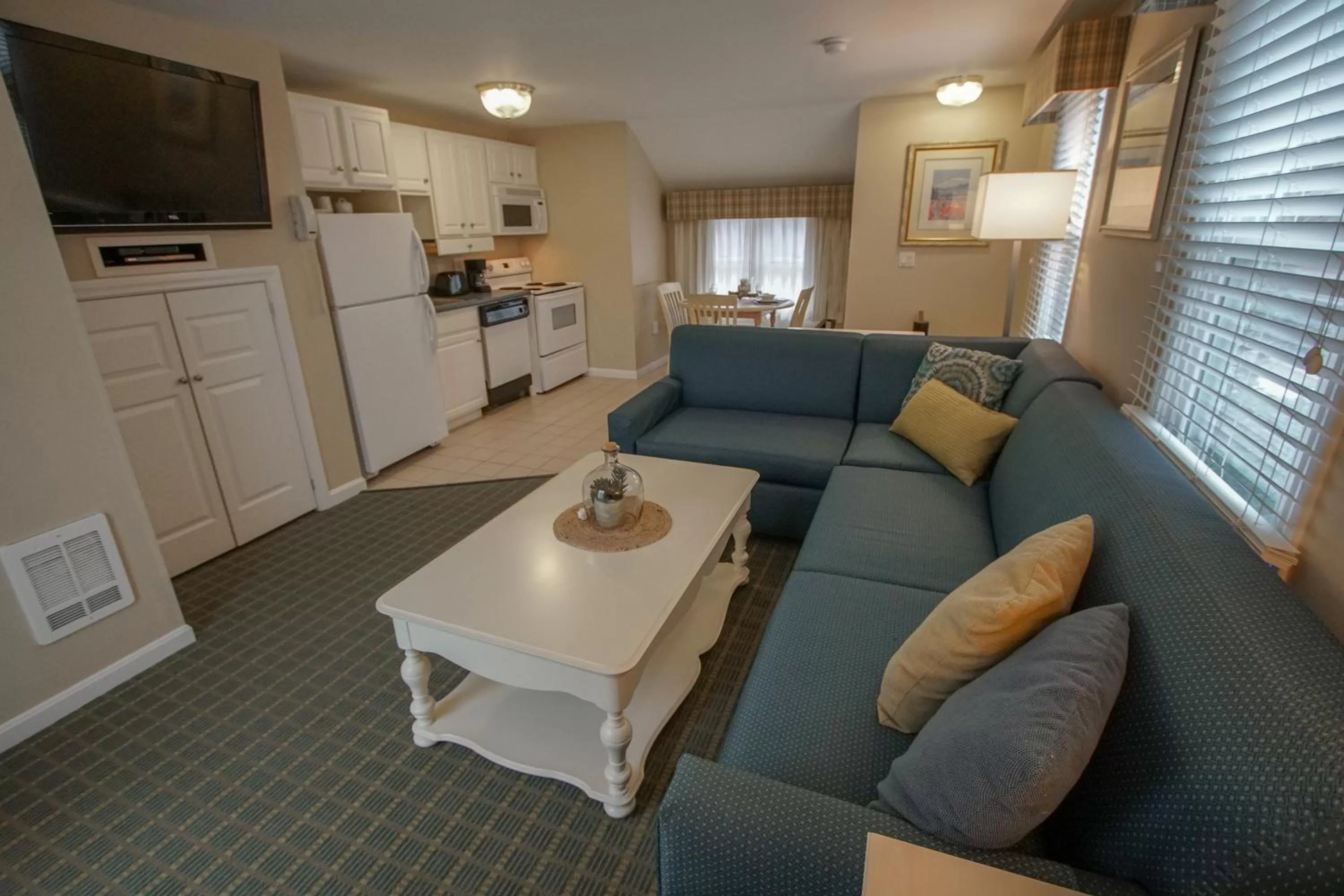 Kitchen or kitchenette in Cape Winds Resort