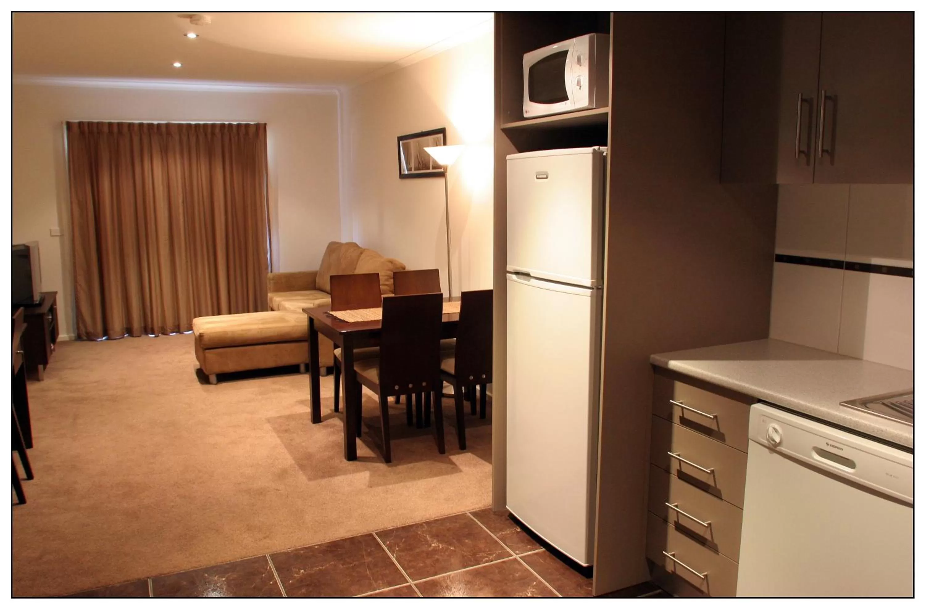 Kitchen or kitchenette in Mercure Hotel Mildura