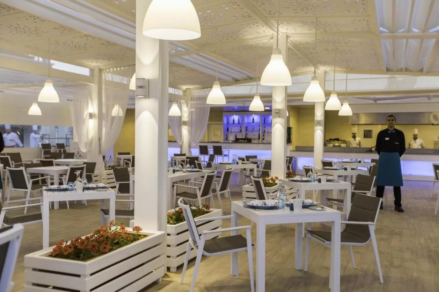 Restaurant/places to eat in Sunrise Holidays Resort -Adults Only