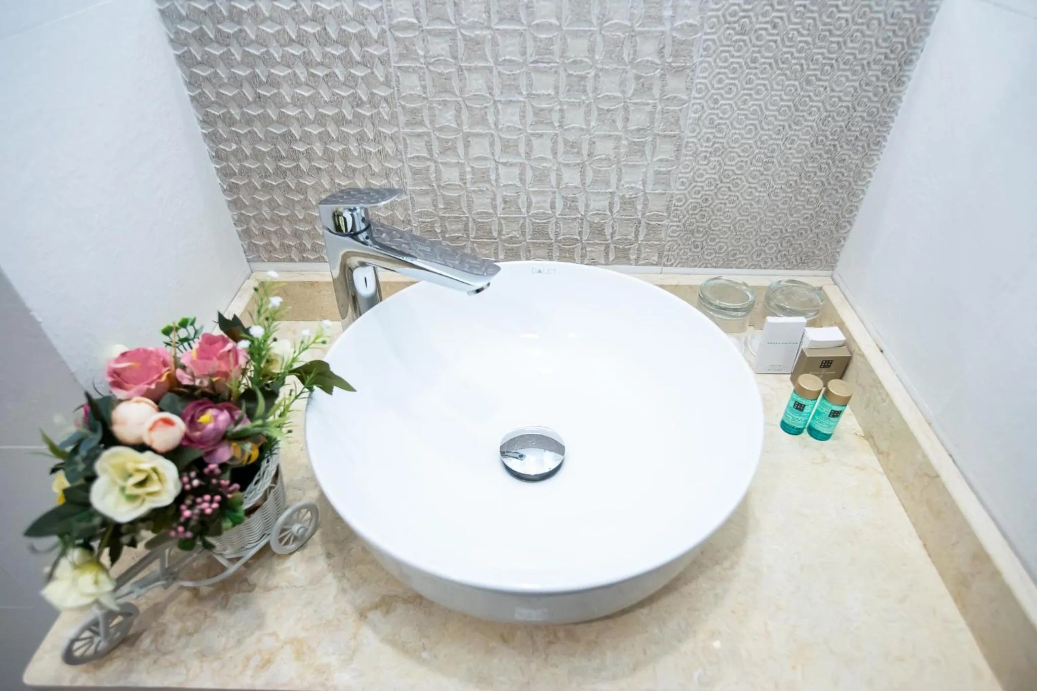 Bathroom in Grand Hotel Traian