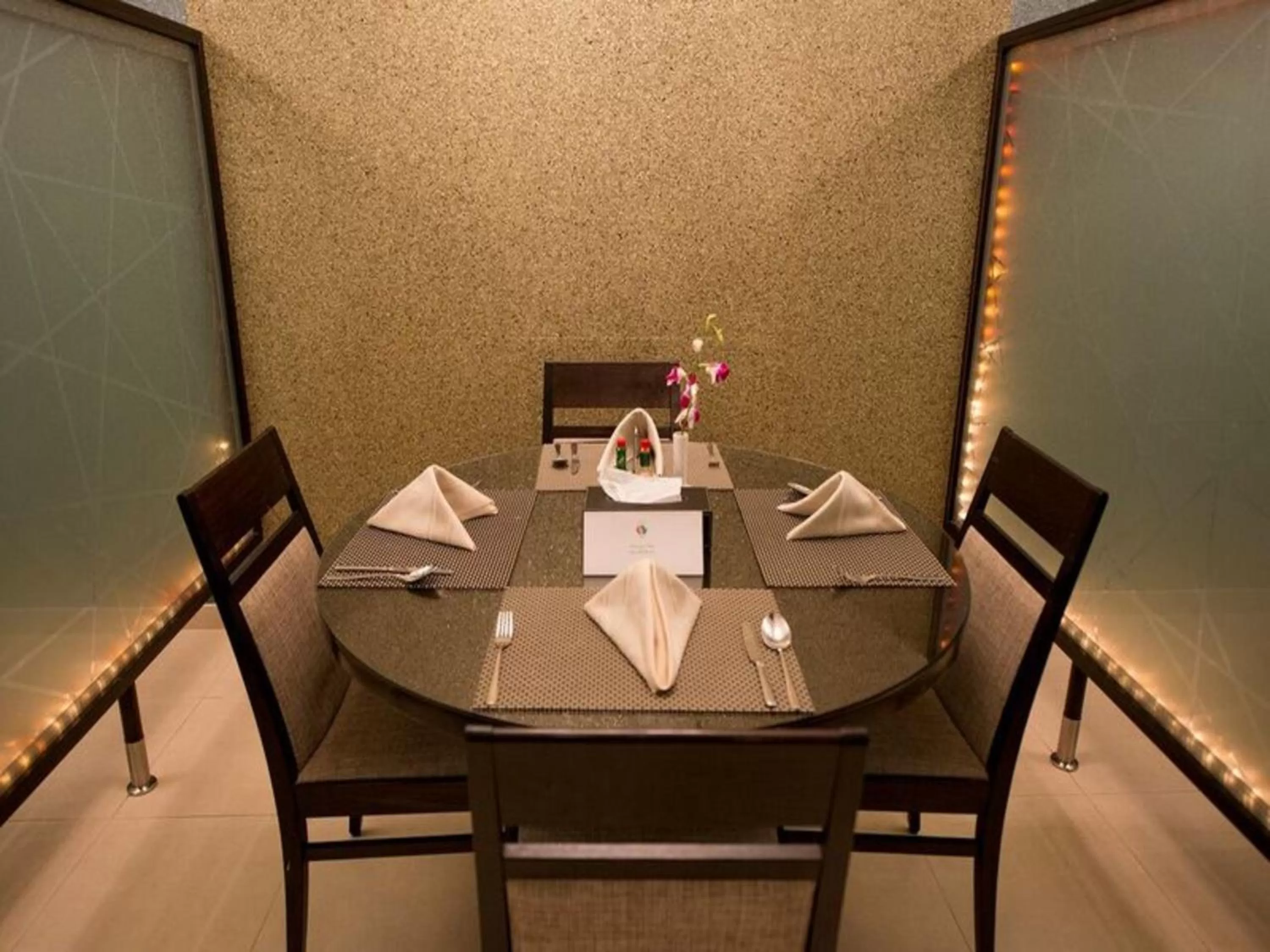 Restaurant/places to eat in Executives Hotel - Olaya