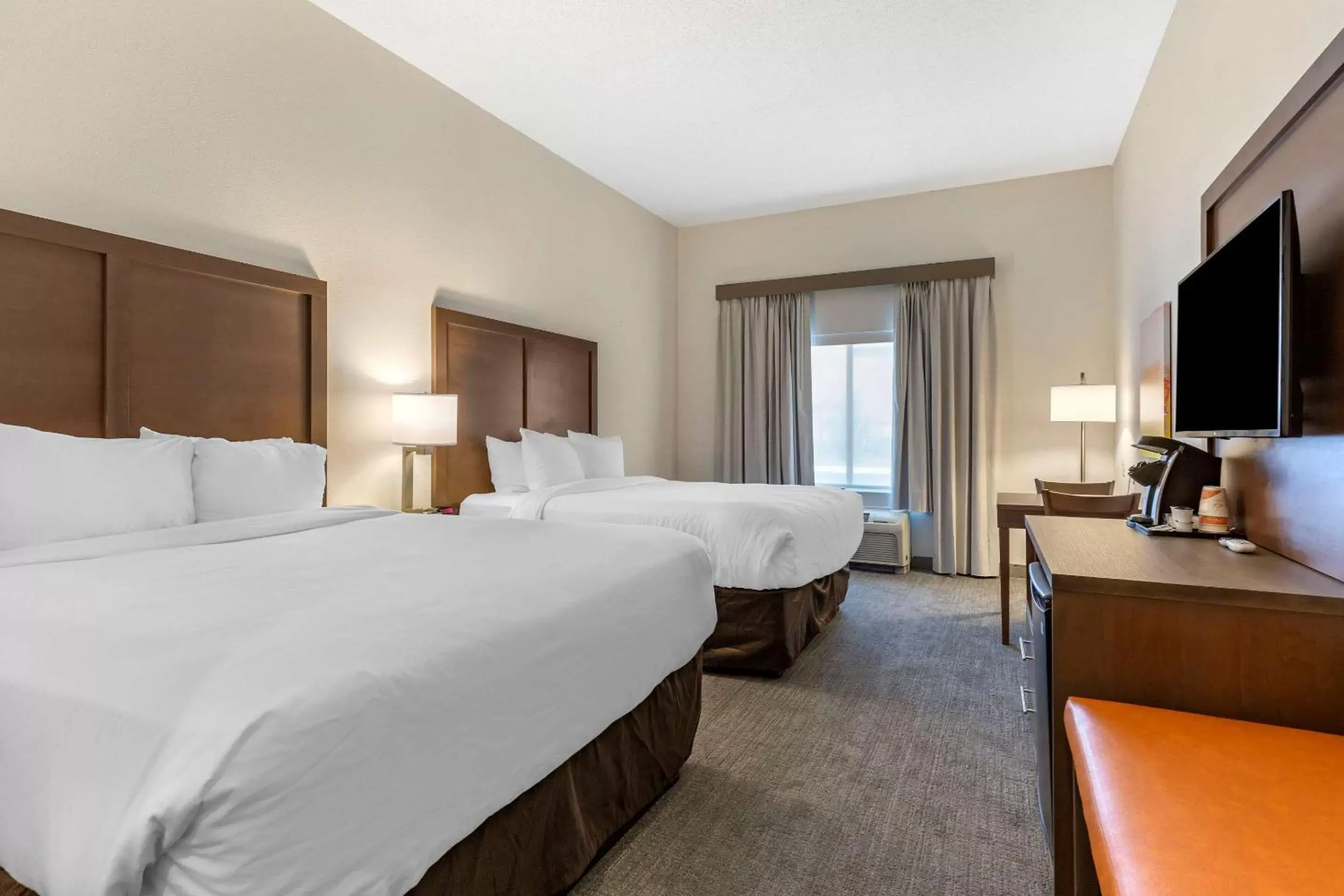 Standard Queen Room with Two Queen Beds - Non Smoking in Comfort Inn & Suites Chestertown Standard Queen Room with Two Queen Beds - Non Smoking in Comfort Inn & Suites Chestertown