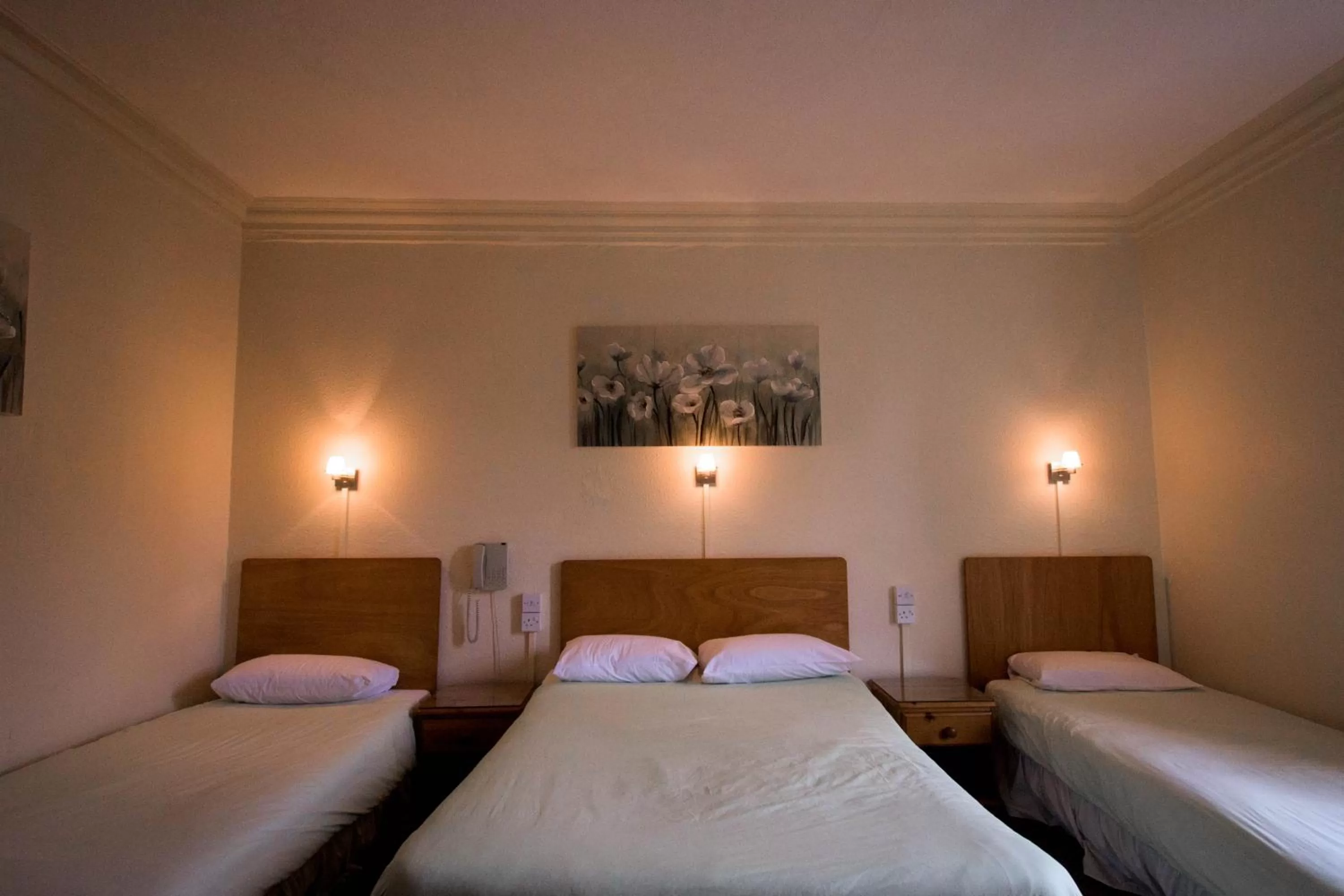 Bed in Pinegrove Hotel