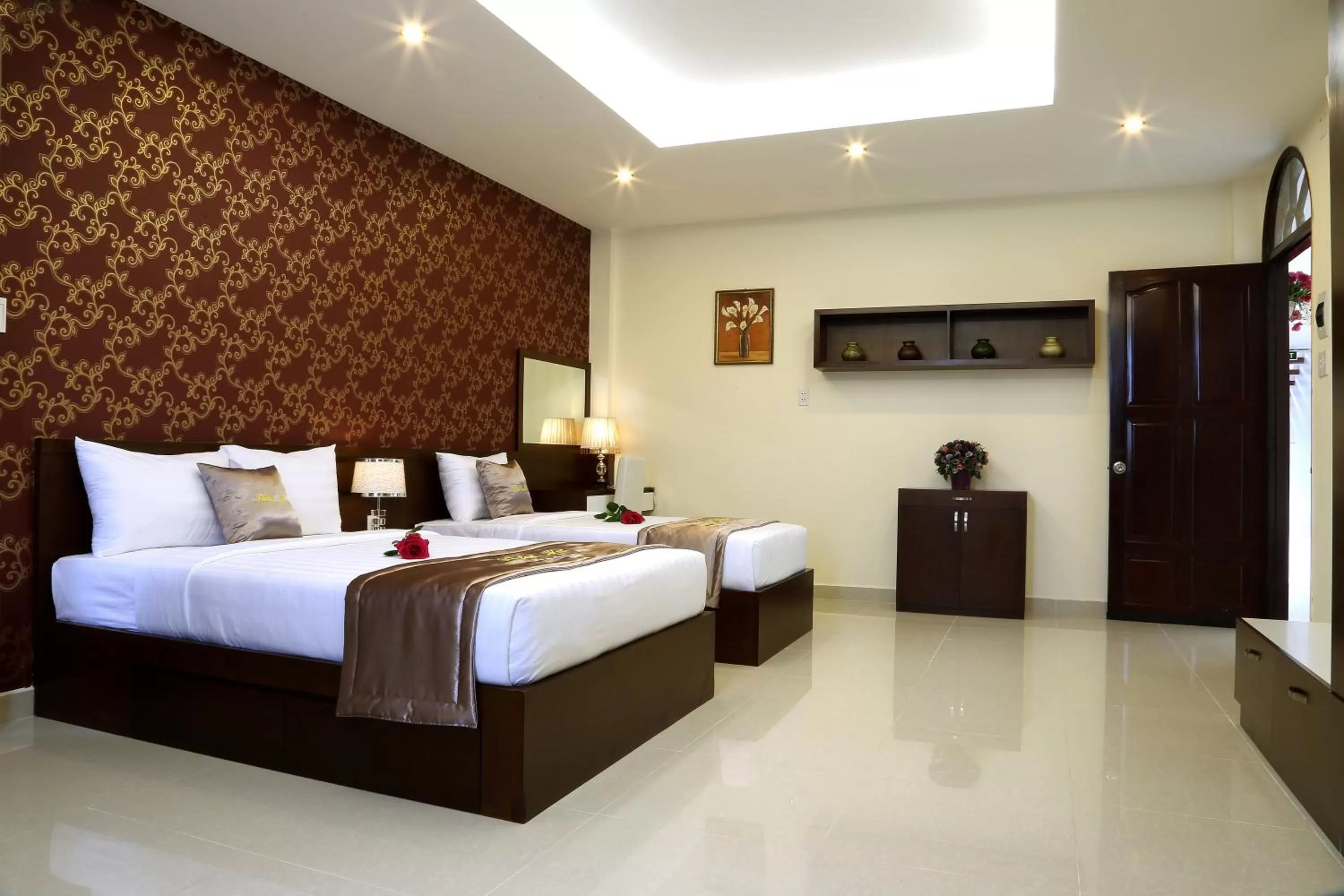 Photo of the whole room, Bed in Thien Ha Hotel & Apartment