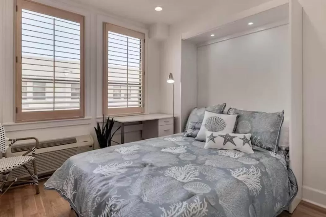 Bedroom, Bed in Tropicals of Palm Beach