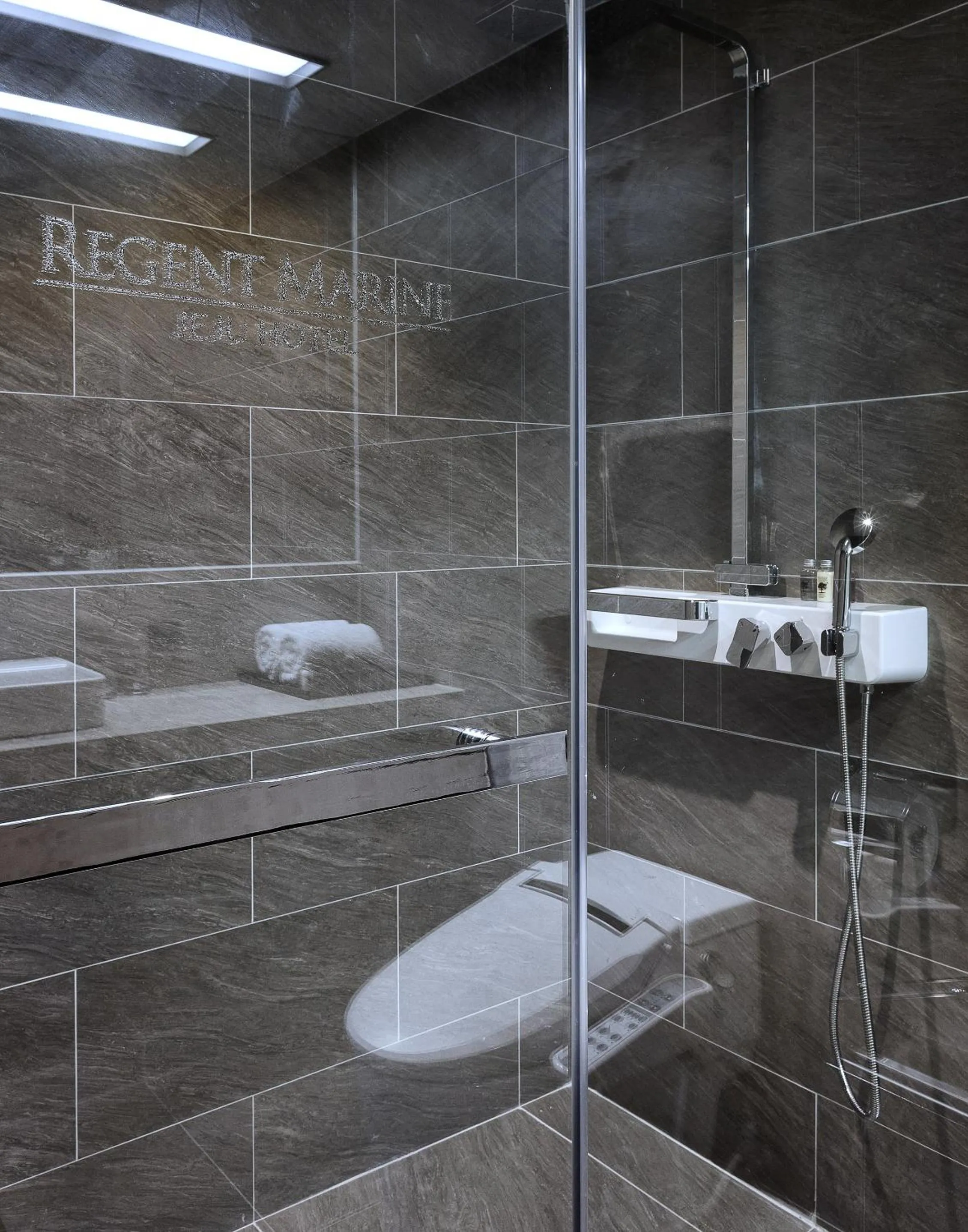 Bathroom in Hotel Regent Marine The Blue