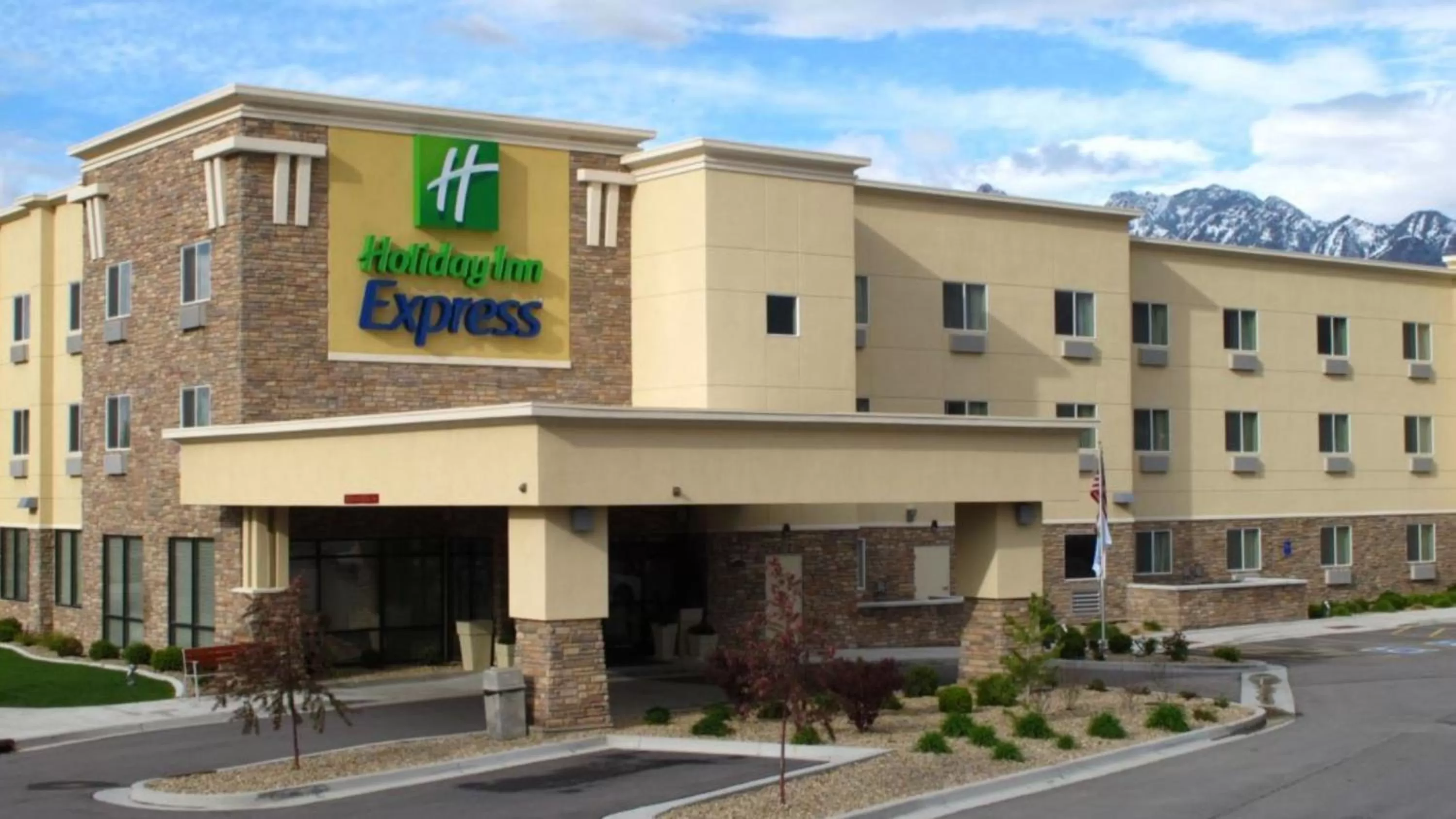 Property building in Holiday Inn Express Salt Lake City South - Midvale by IHG