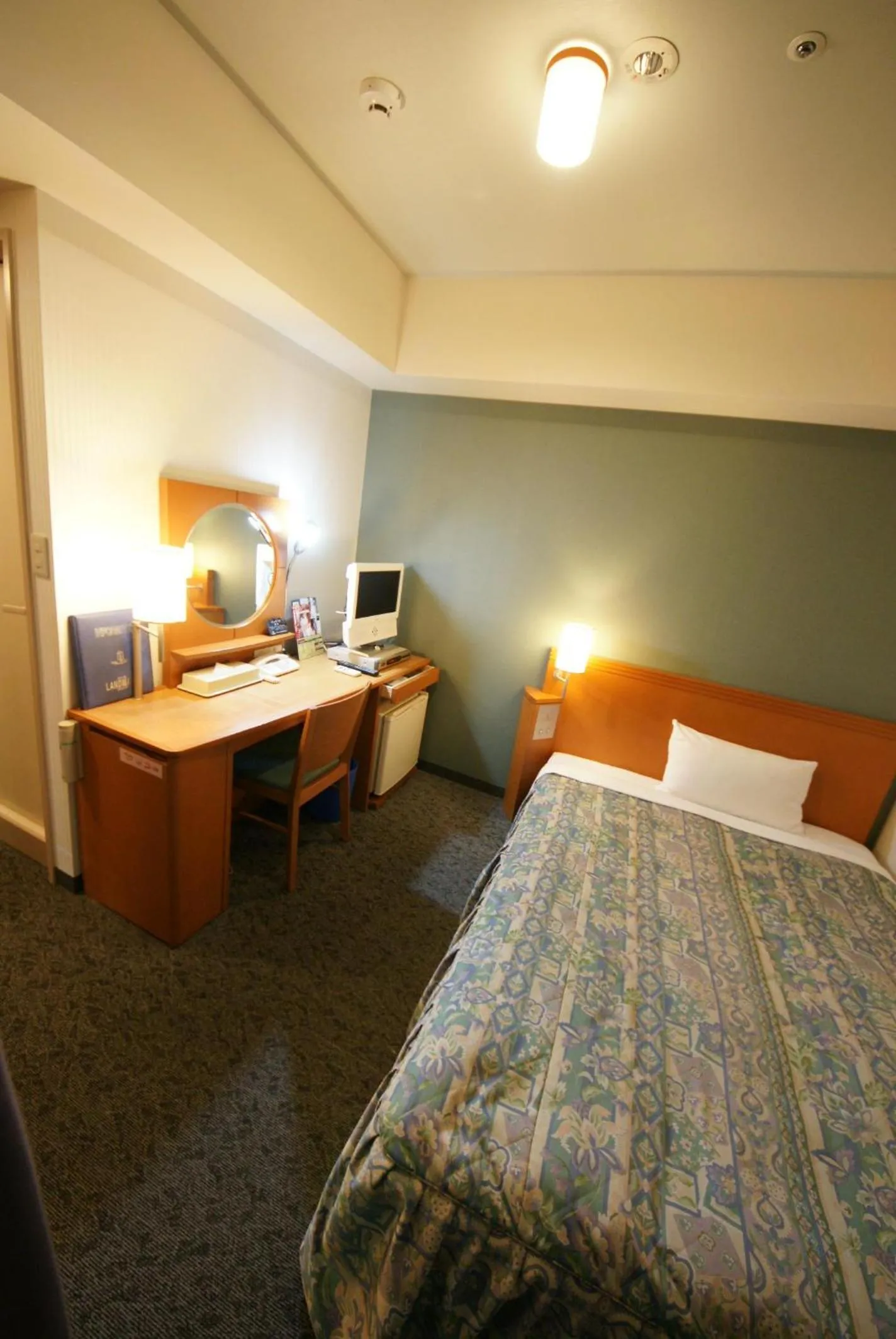 Bed in Hotel Landmark Nagoya