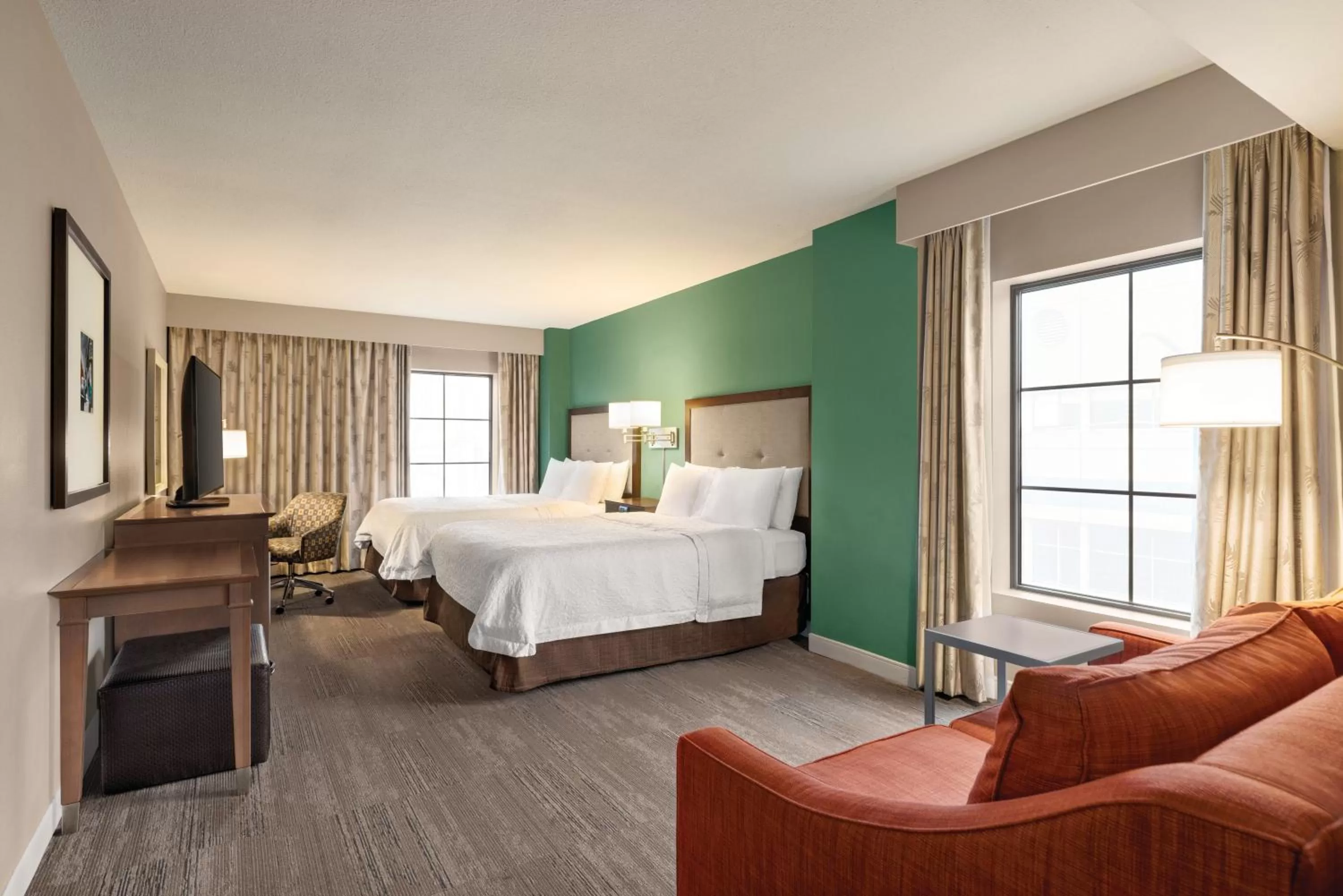 Bedroom, Bed in Hampton Inn and Suites New Orleans Convention Center